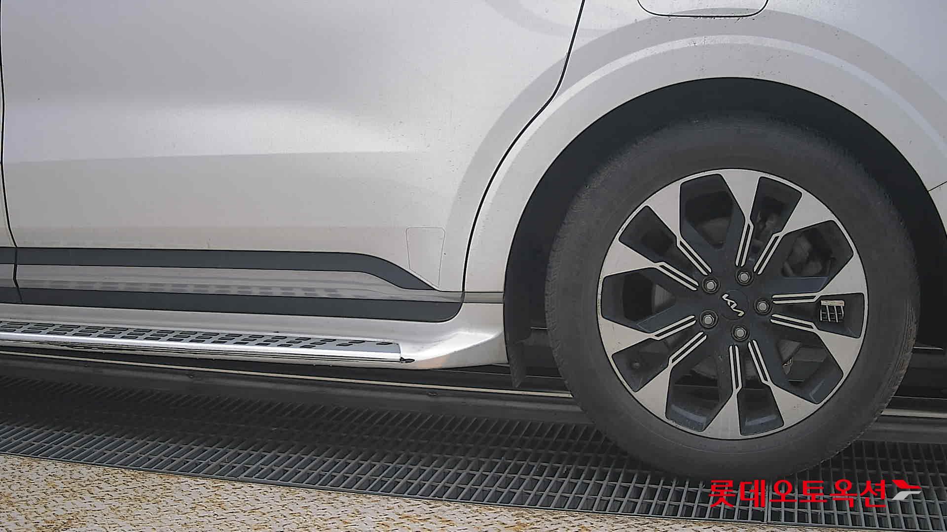 2022 - kia carnival