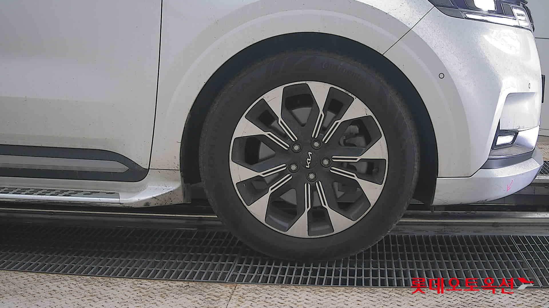 2022 - kia carnival