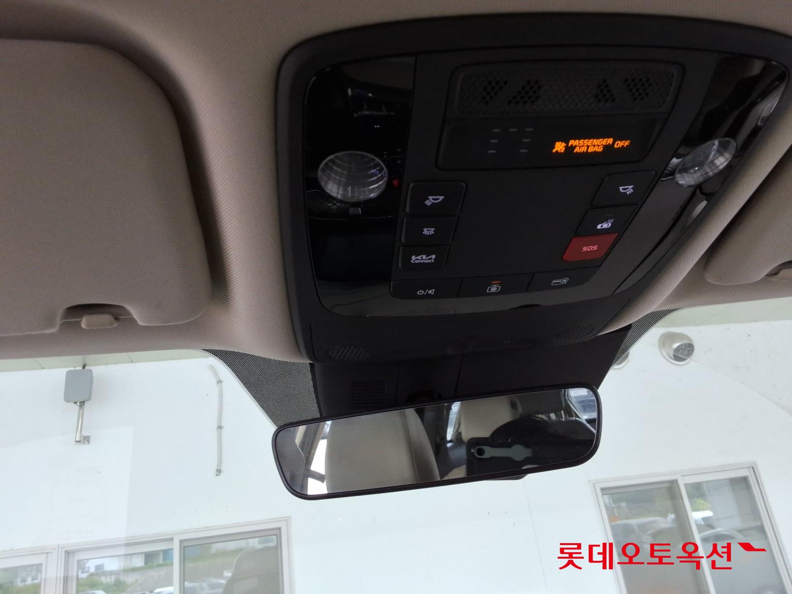 2022 - kia carnival