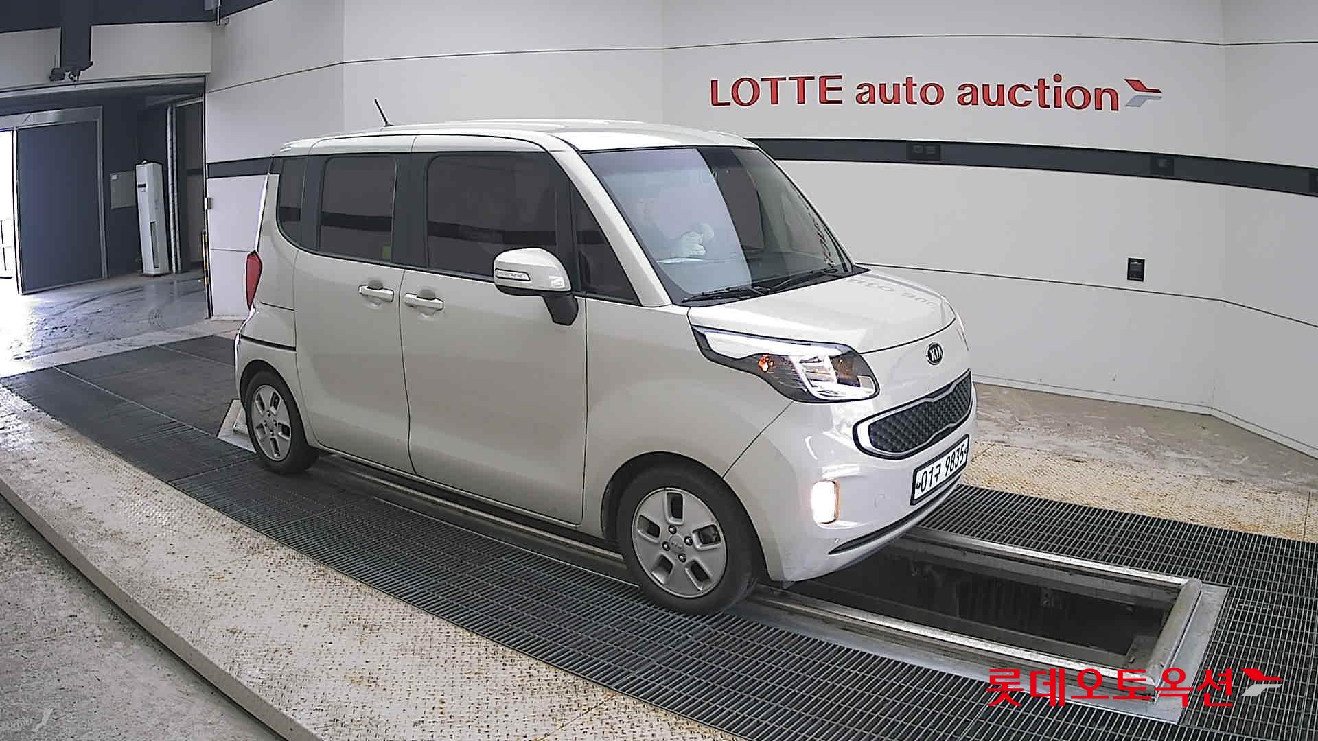 2017 - kia ray