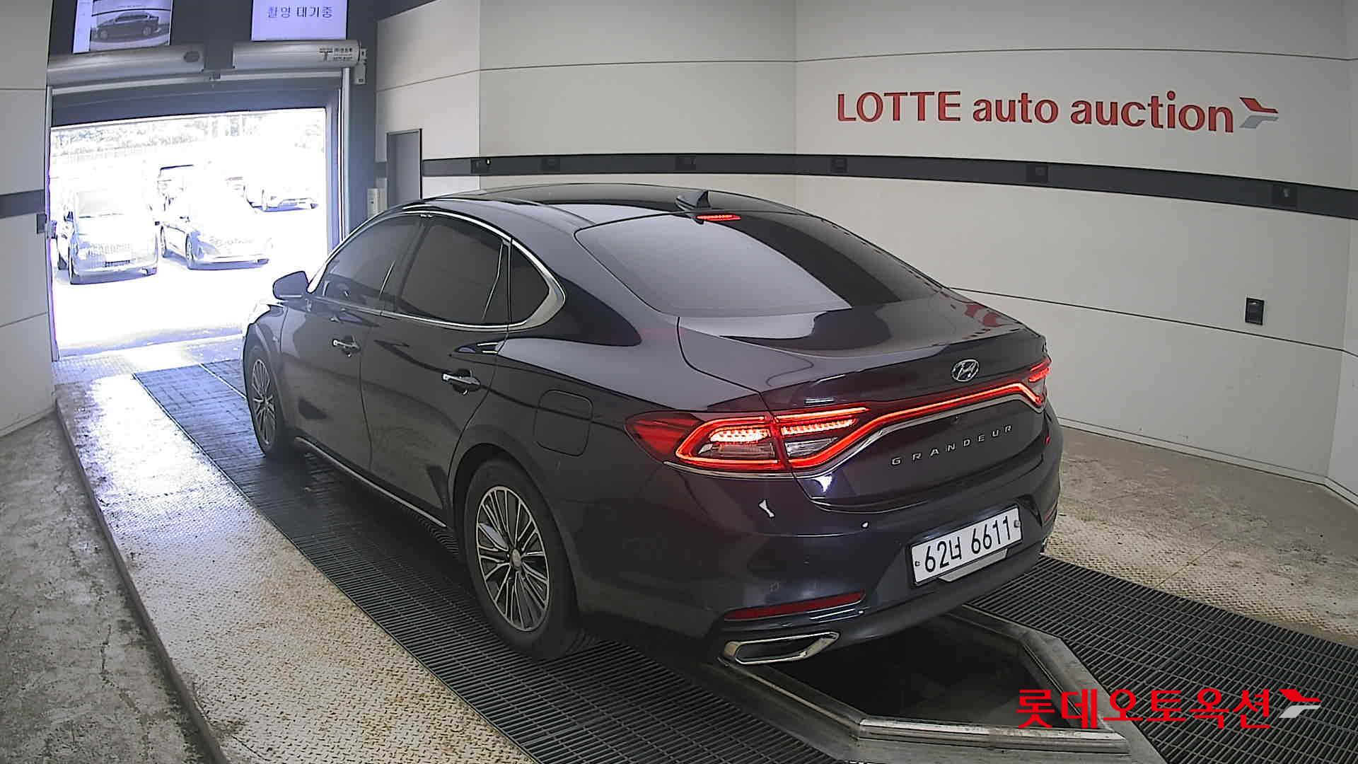 2018 - hyundai grandeur