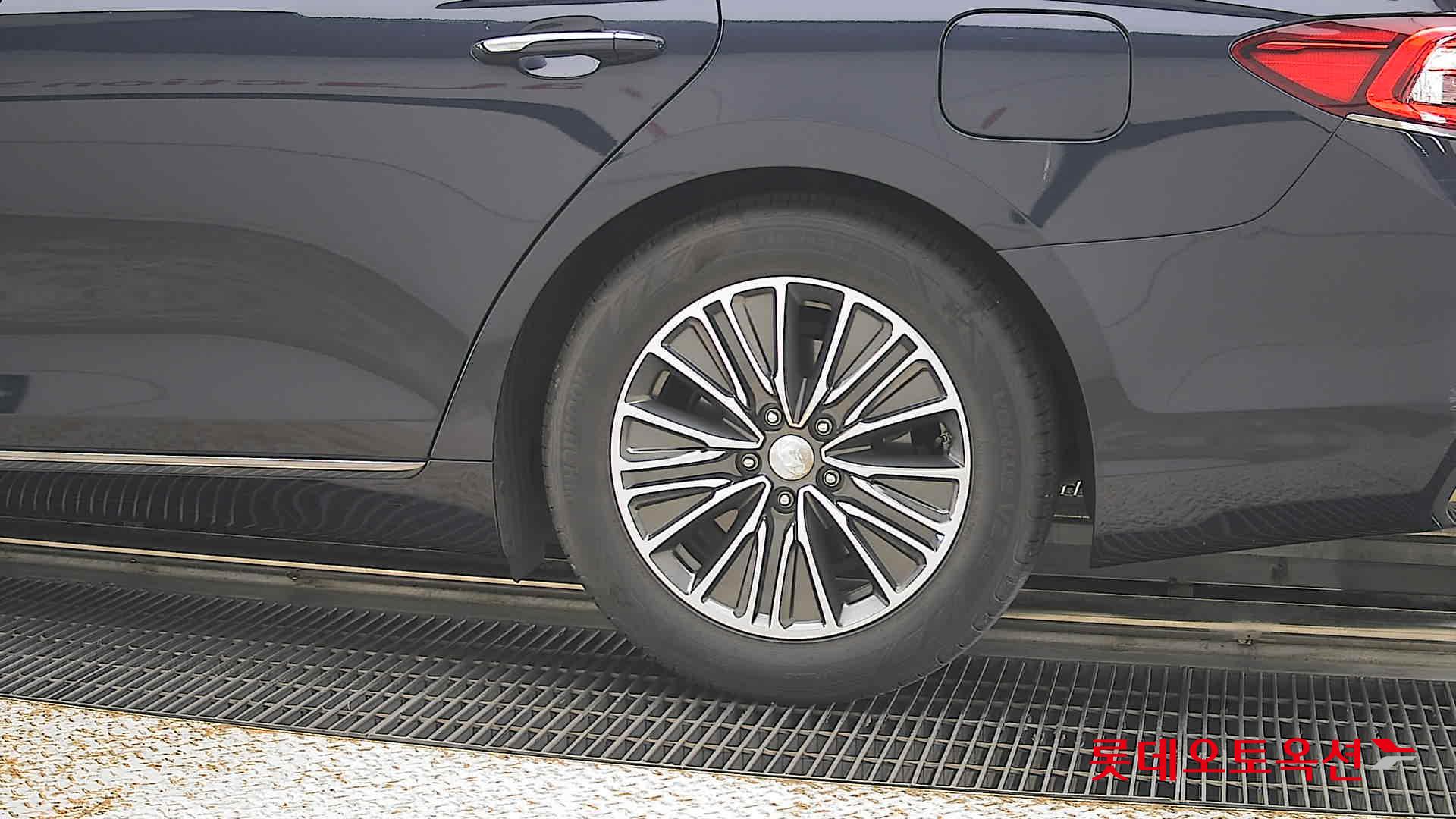 2018 - hyundai grandeur