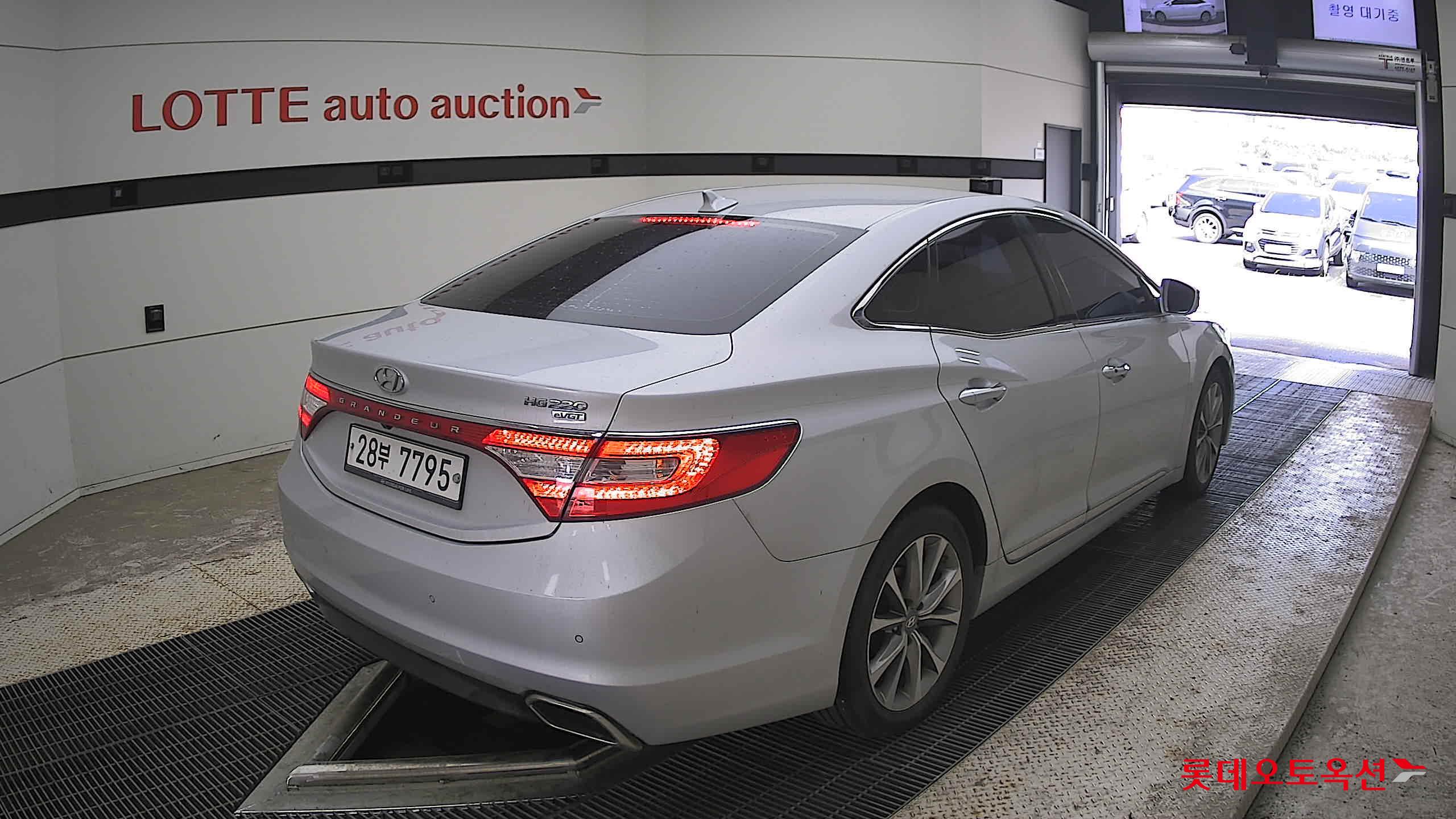 2015 - hyundai grandeur
