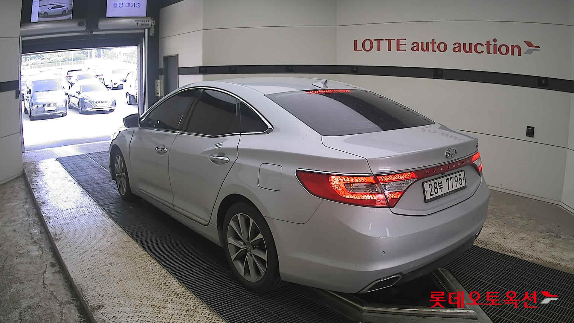 2015 - hyundai grandeur