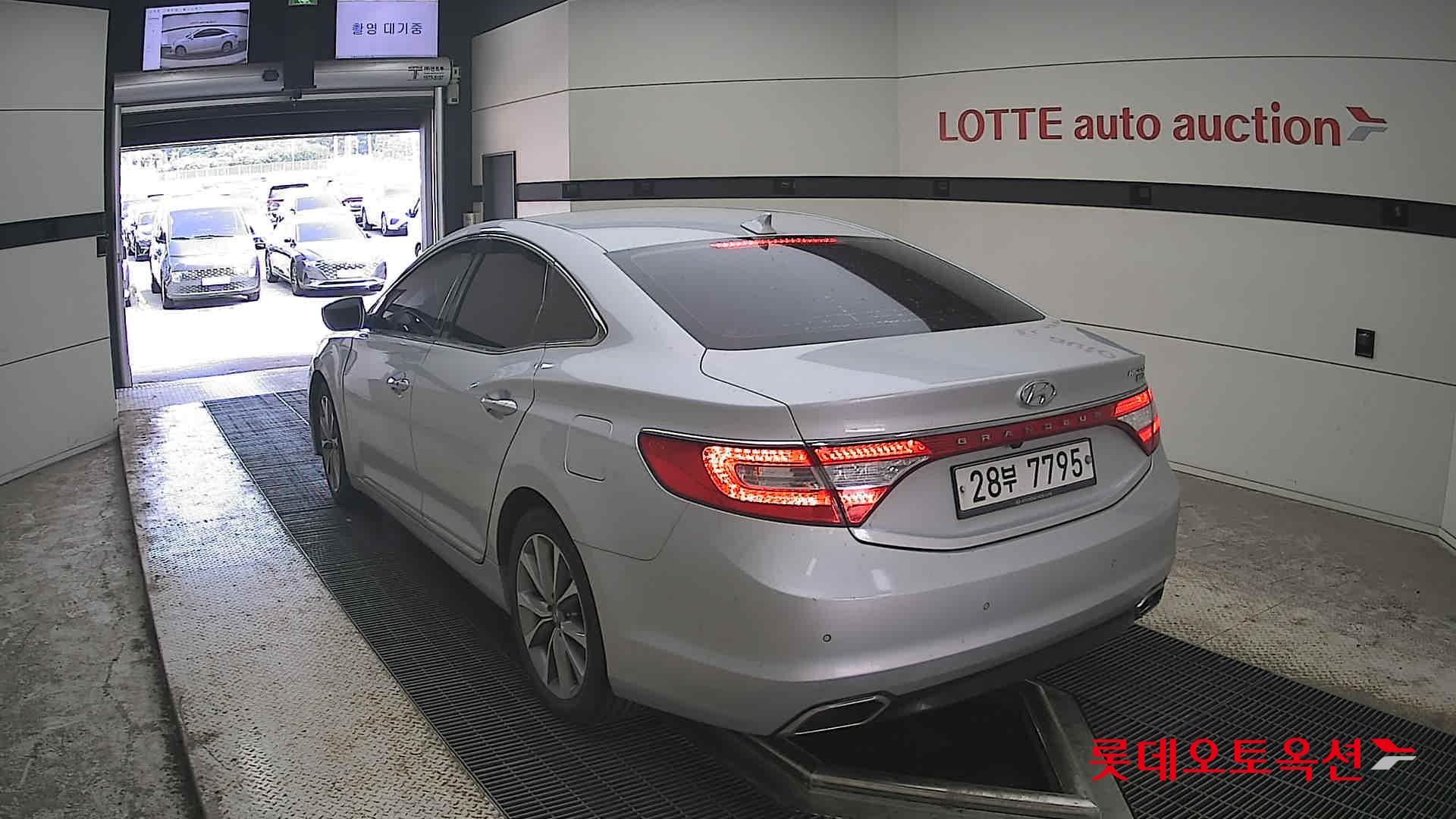 2015 - hyundai grandeur