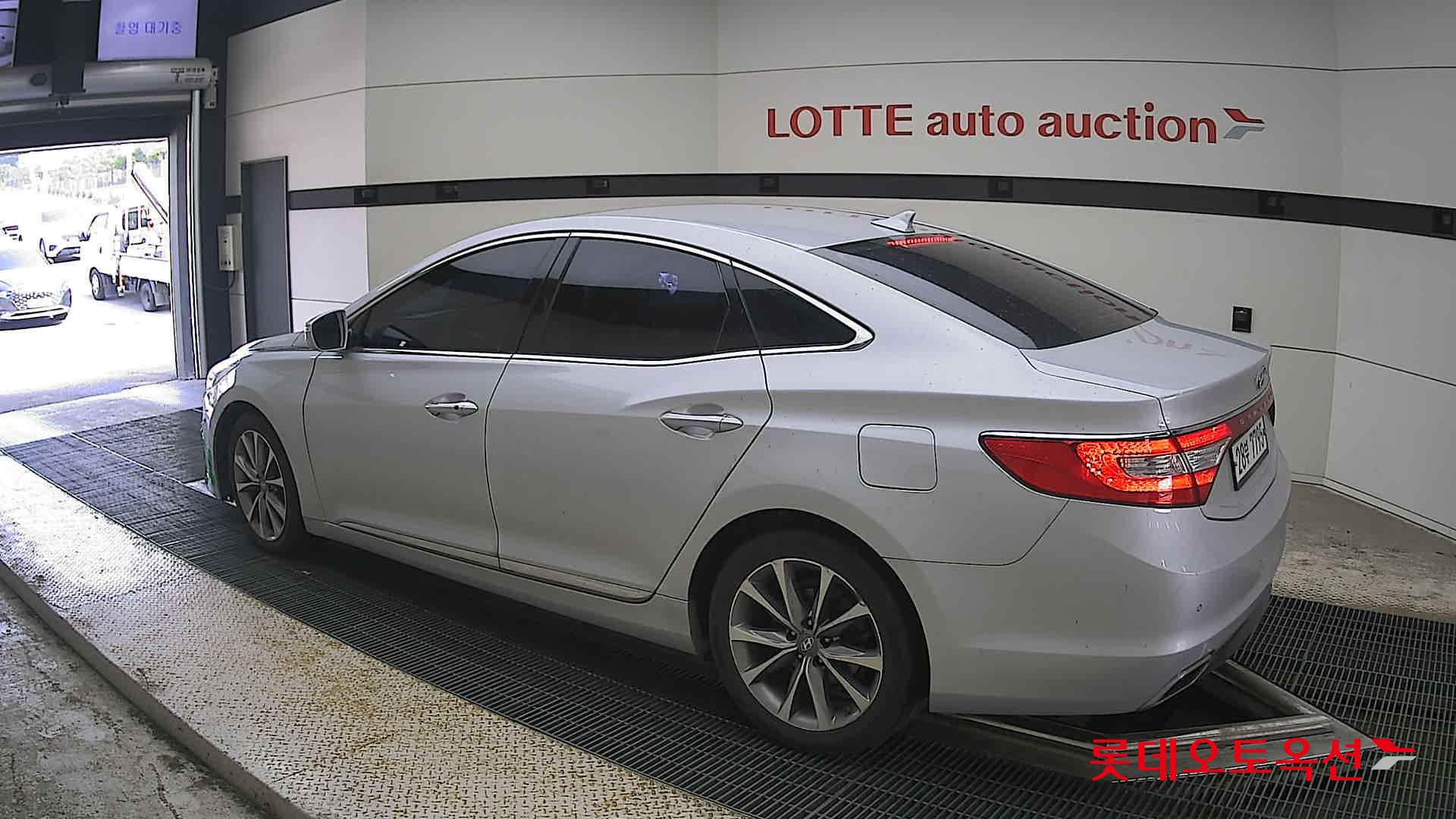 2015 - hyundai grandeur