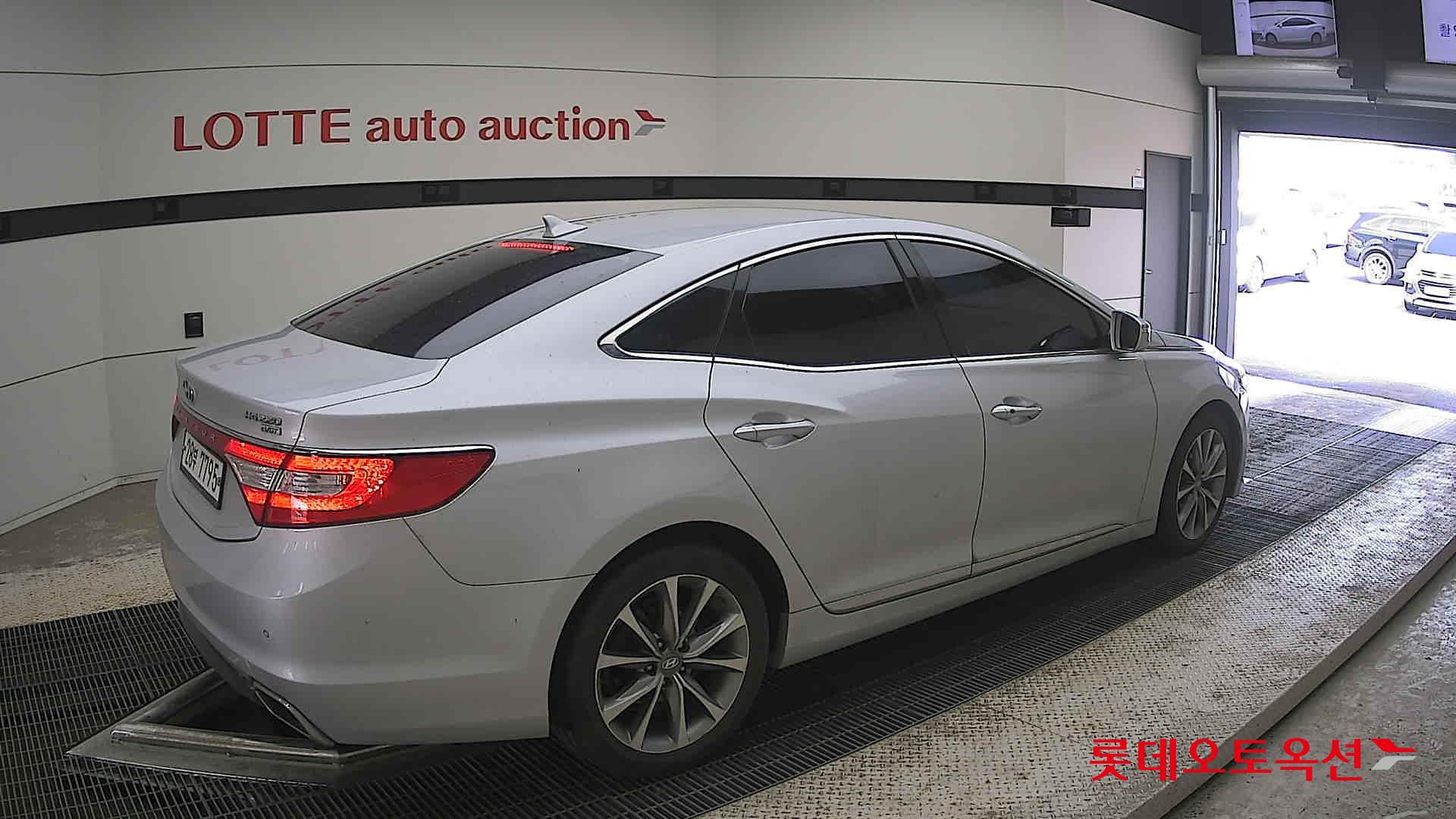 2015 - hyundai grandeur