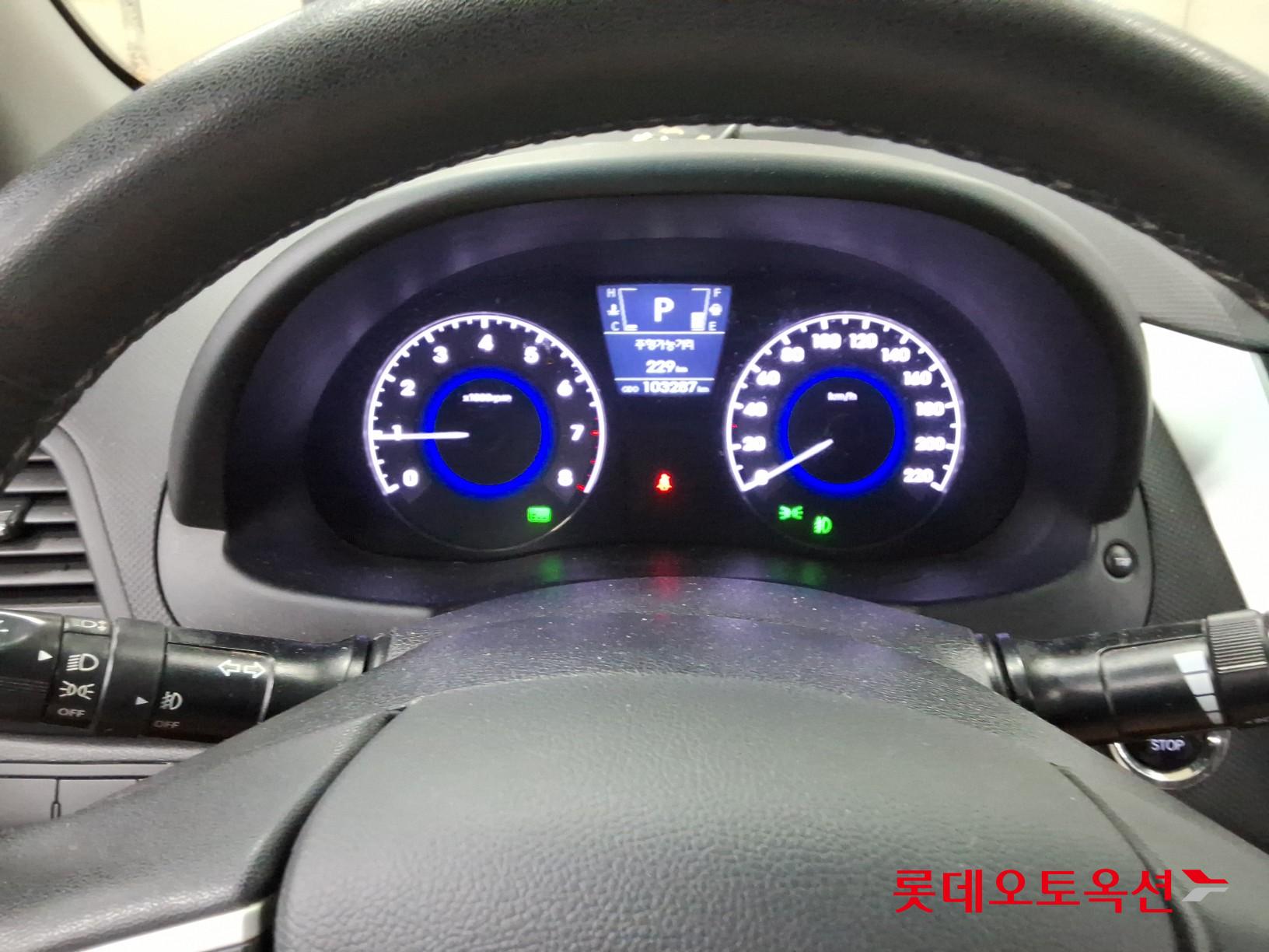 2012 - hyundai accent