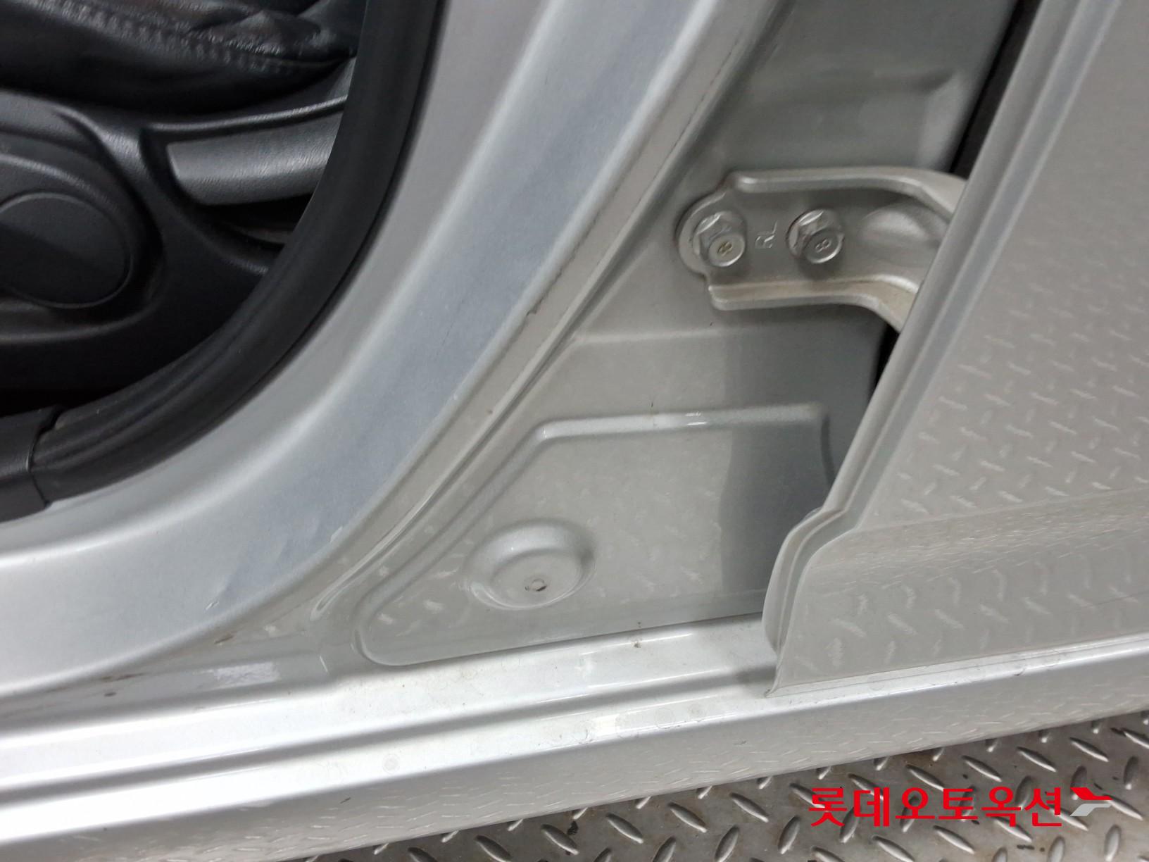 2012 - hyundai accent