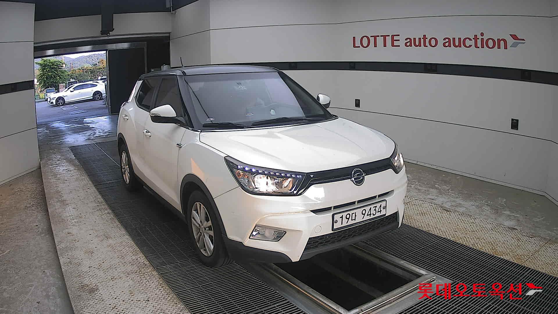 2016 - ssangyong tivoli