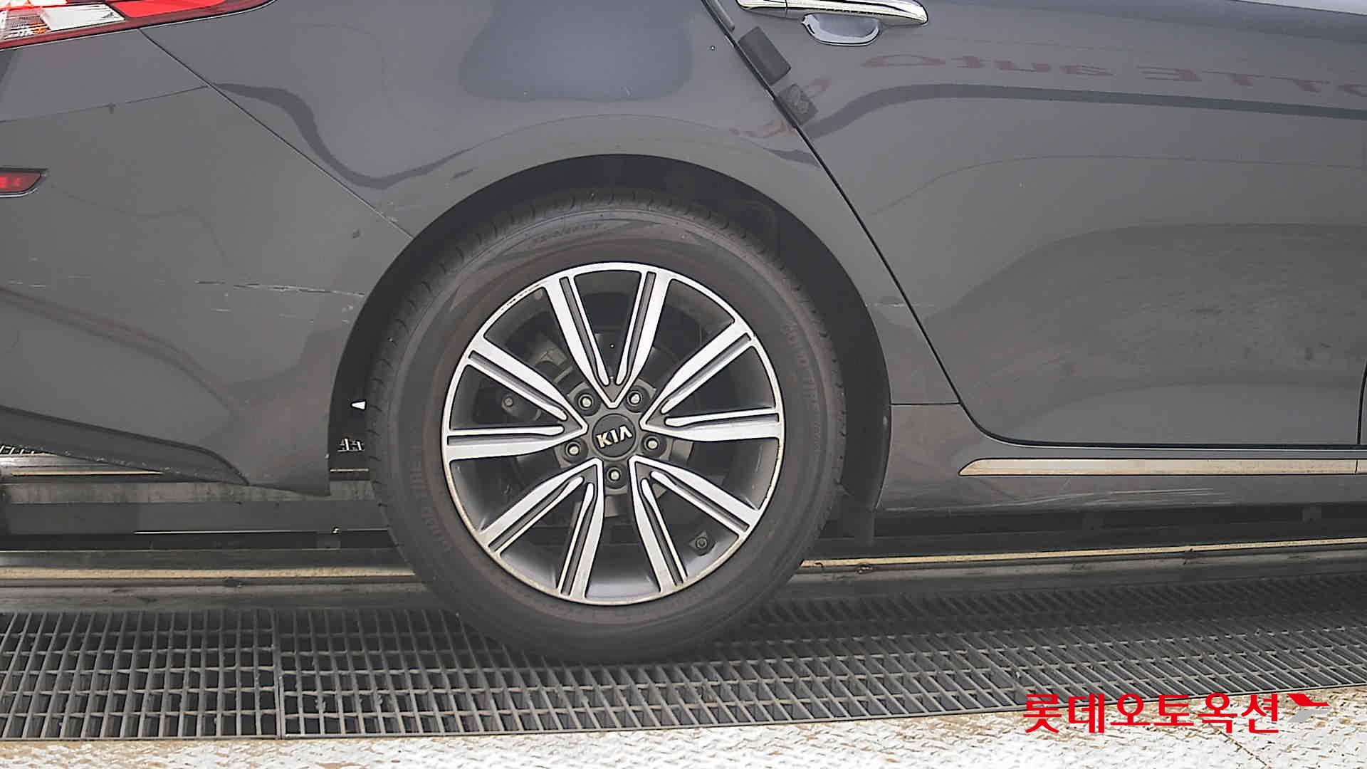 2019 - kia k5