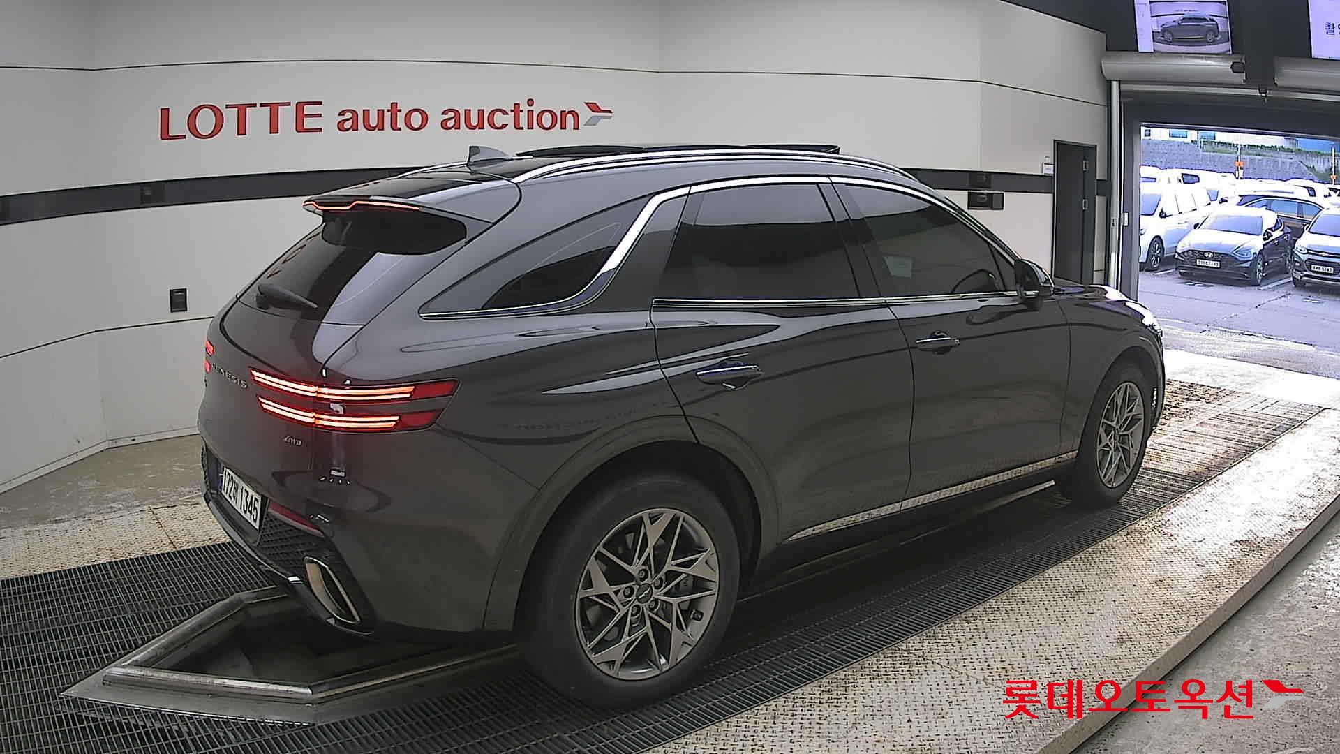 2023 - genesis gv70