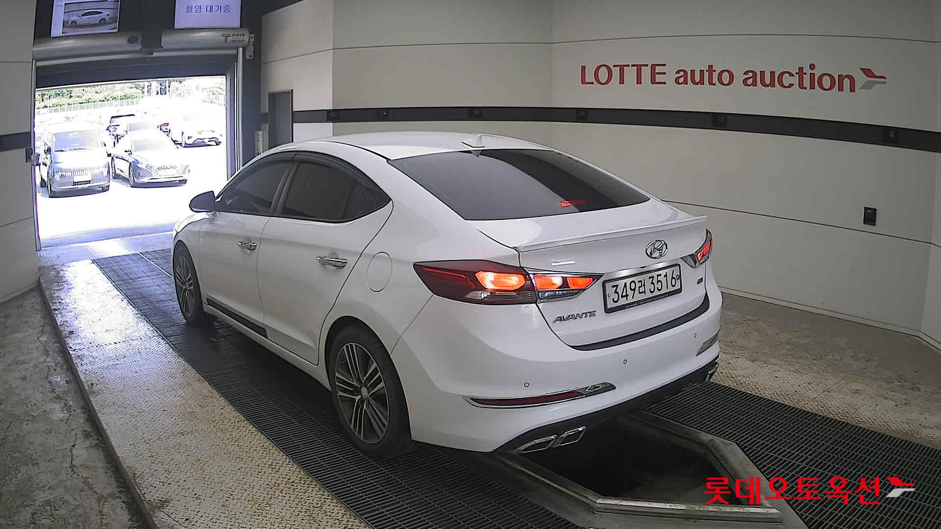 2017 - hyundai avante