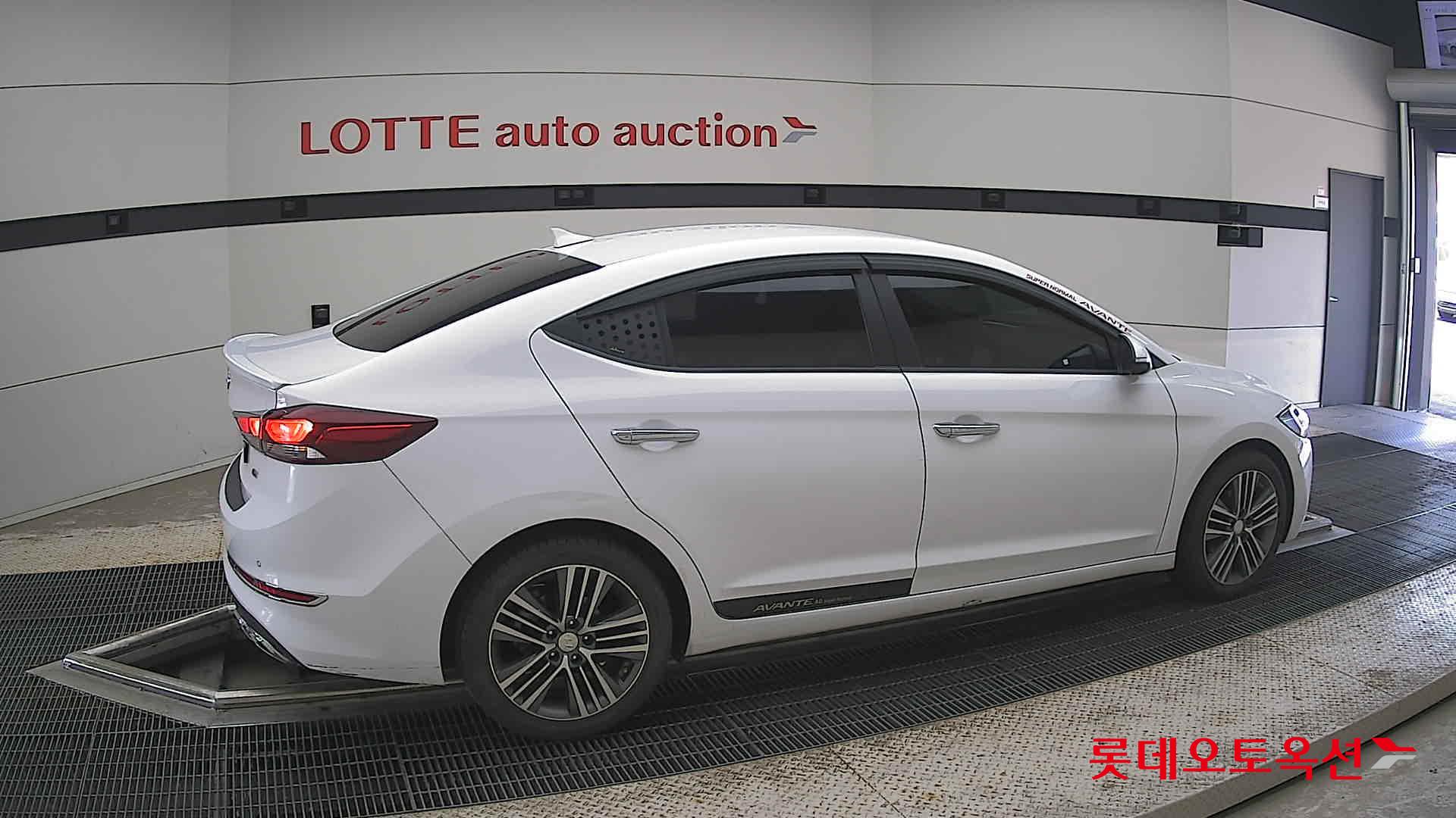 2017 - hyundai avante