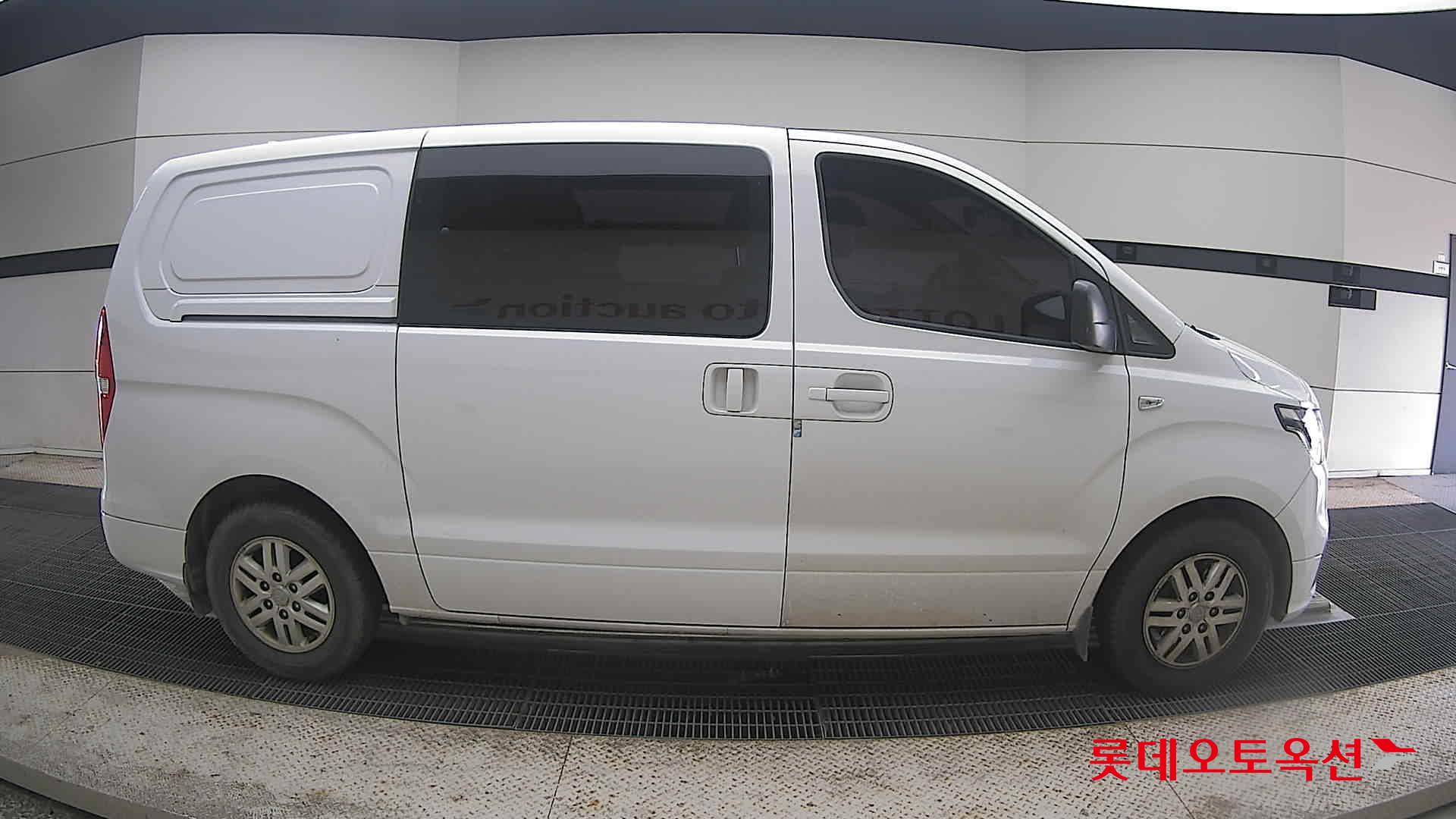 2020 - hyundai grand starex