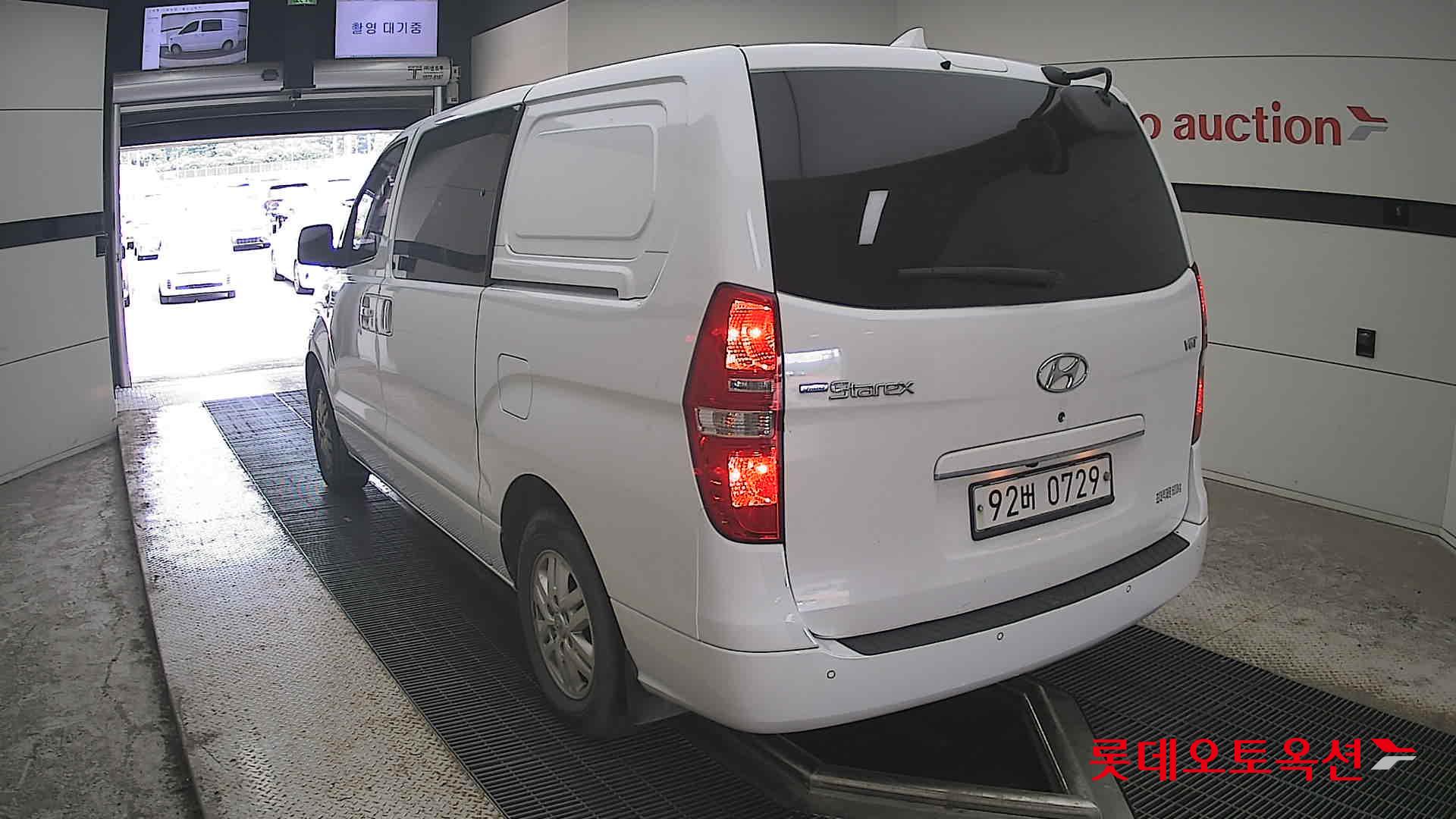 2020 - hyundai grand starex