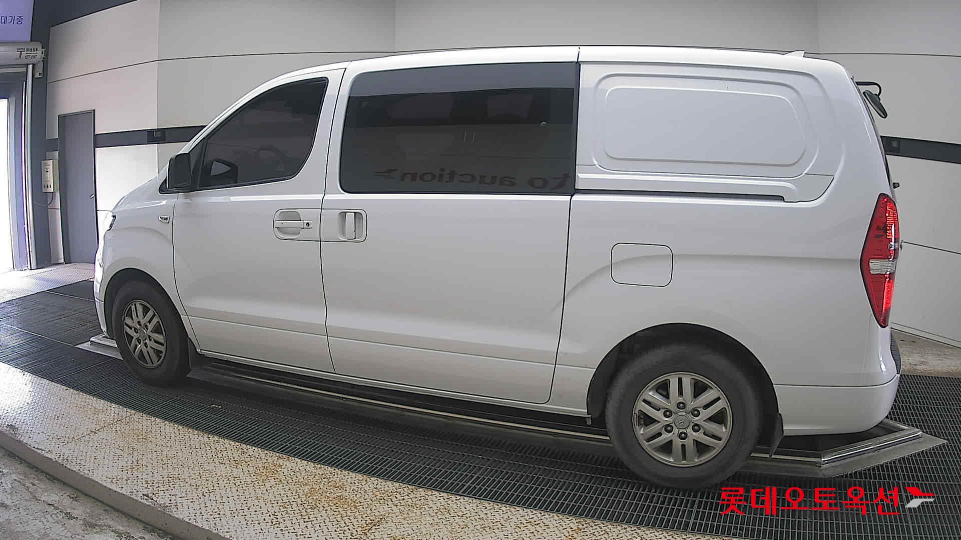 2020 - hyundai grand starex