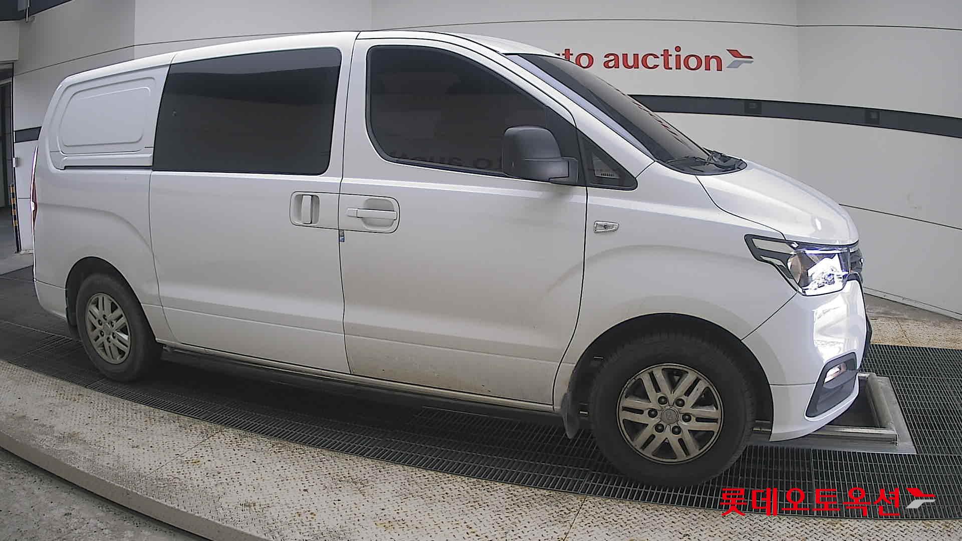 2020 - hyundai grand starex