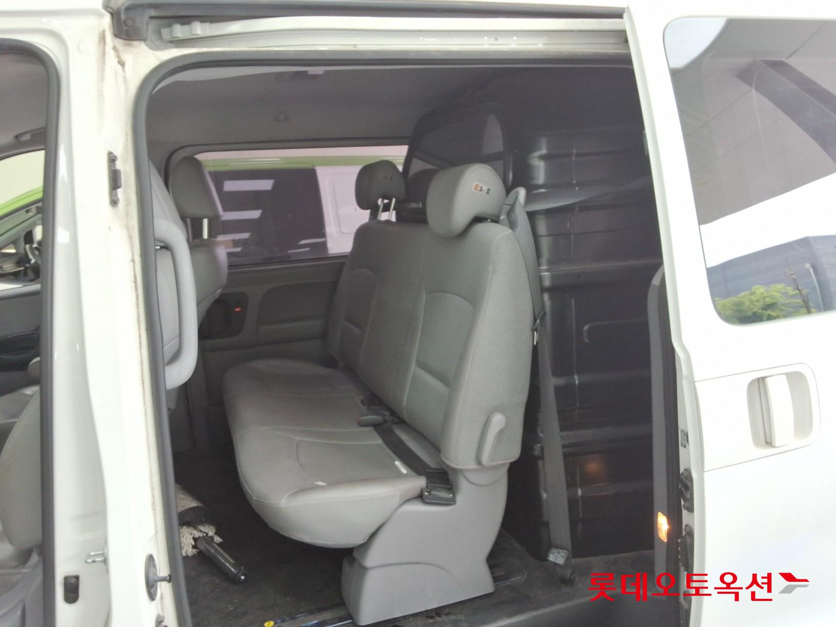 2020 - hyundai grand starex