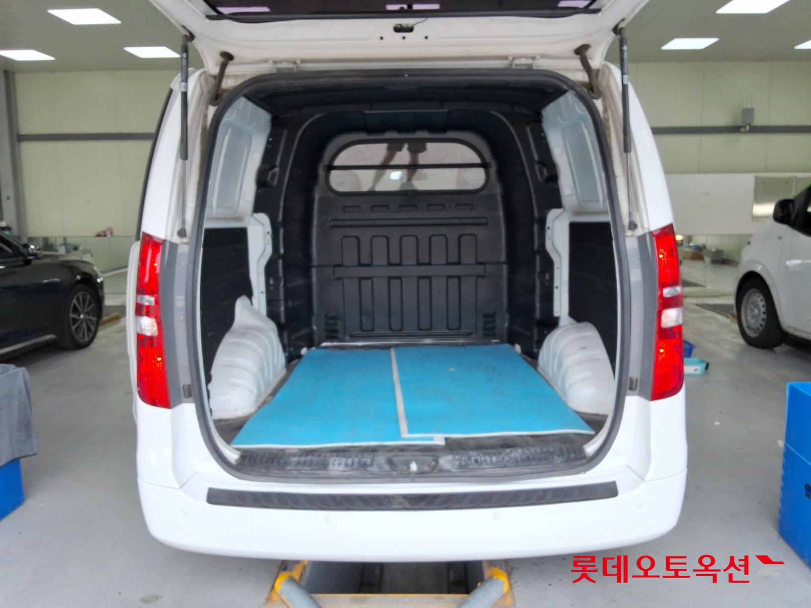 2020 - hyundai grand starex