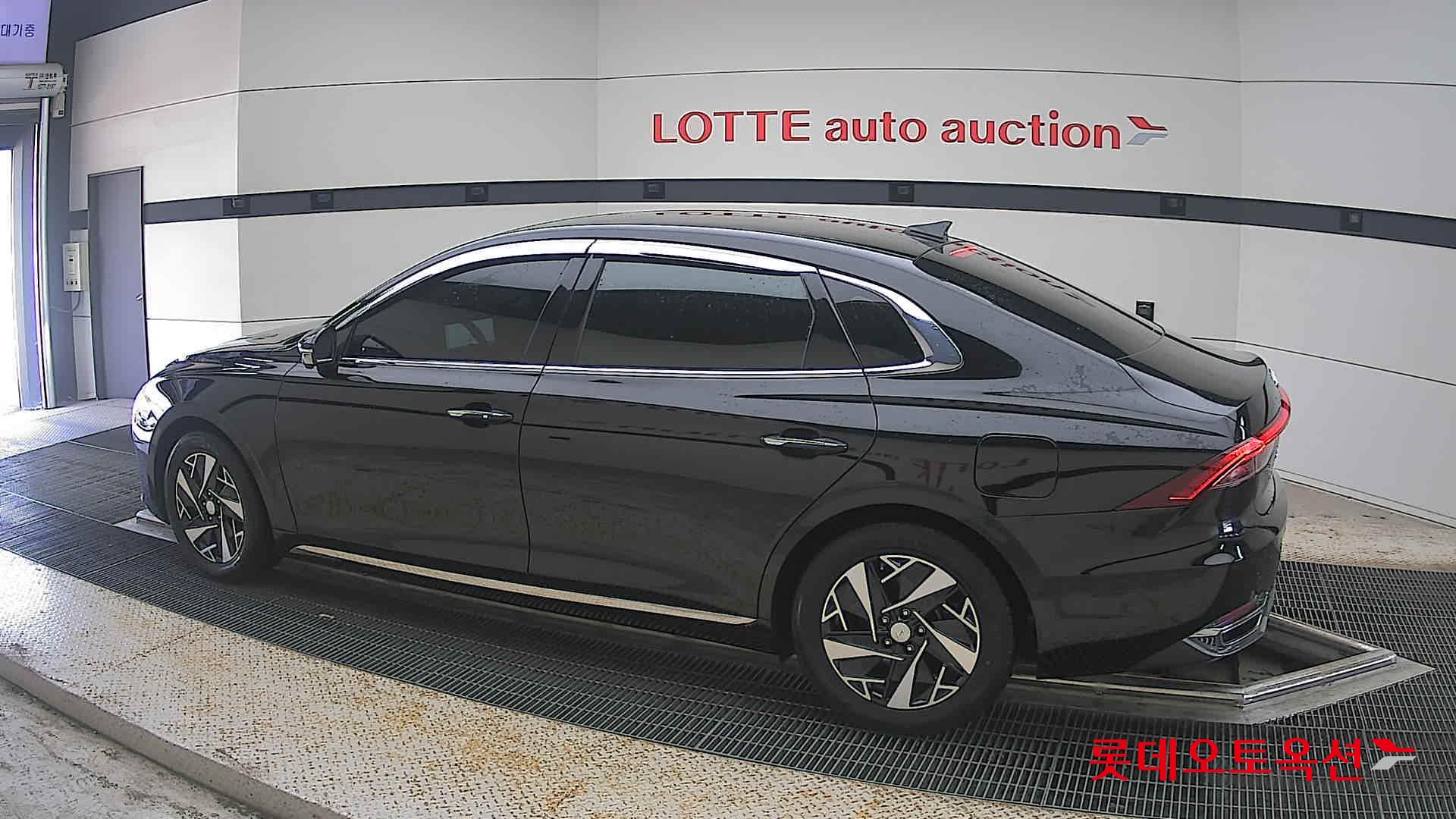 2022 - hyundai grandeur