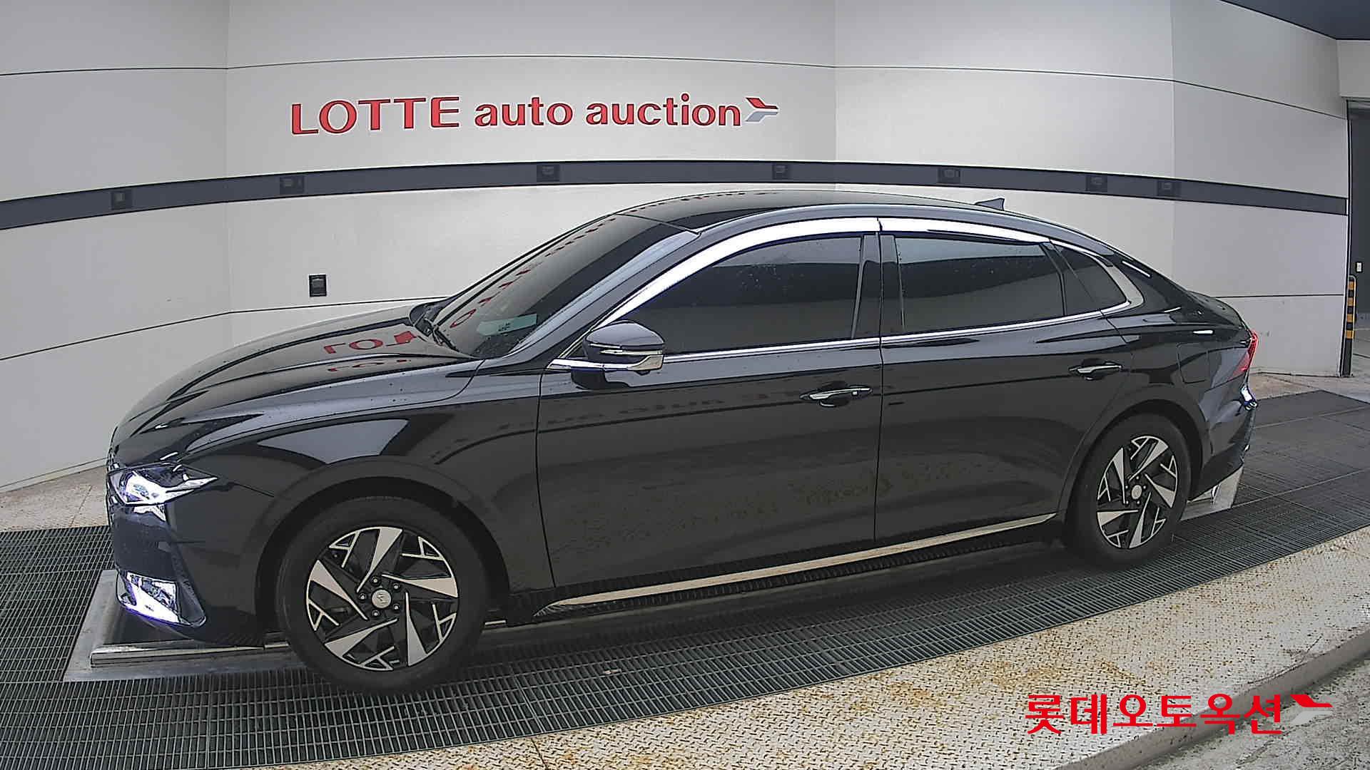 2022 - hyundai grandeur