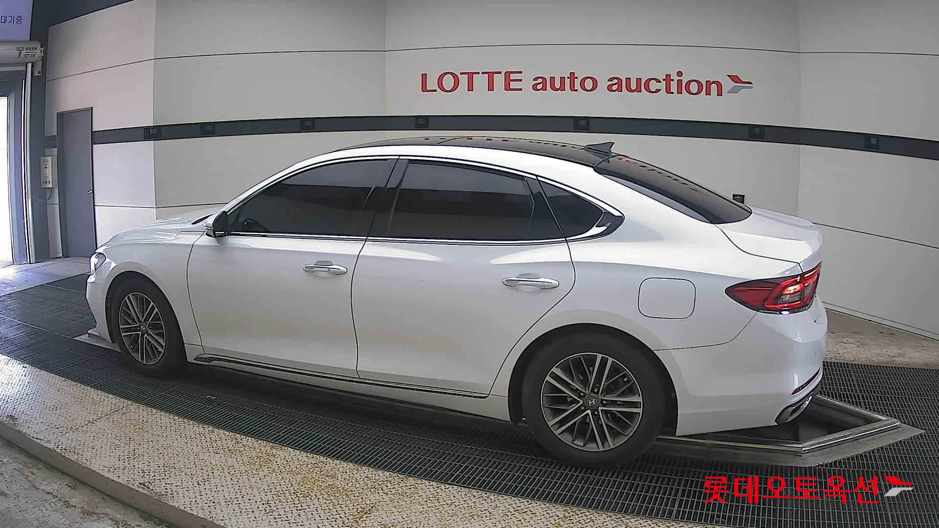 2019 - hyundai grandeur