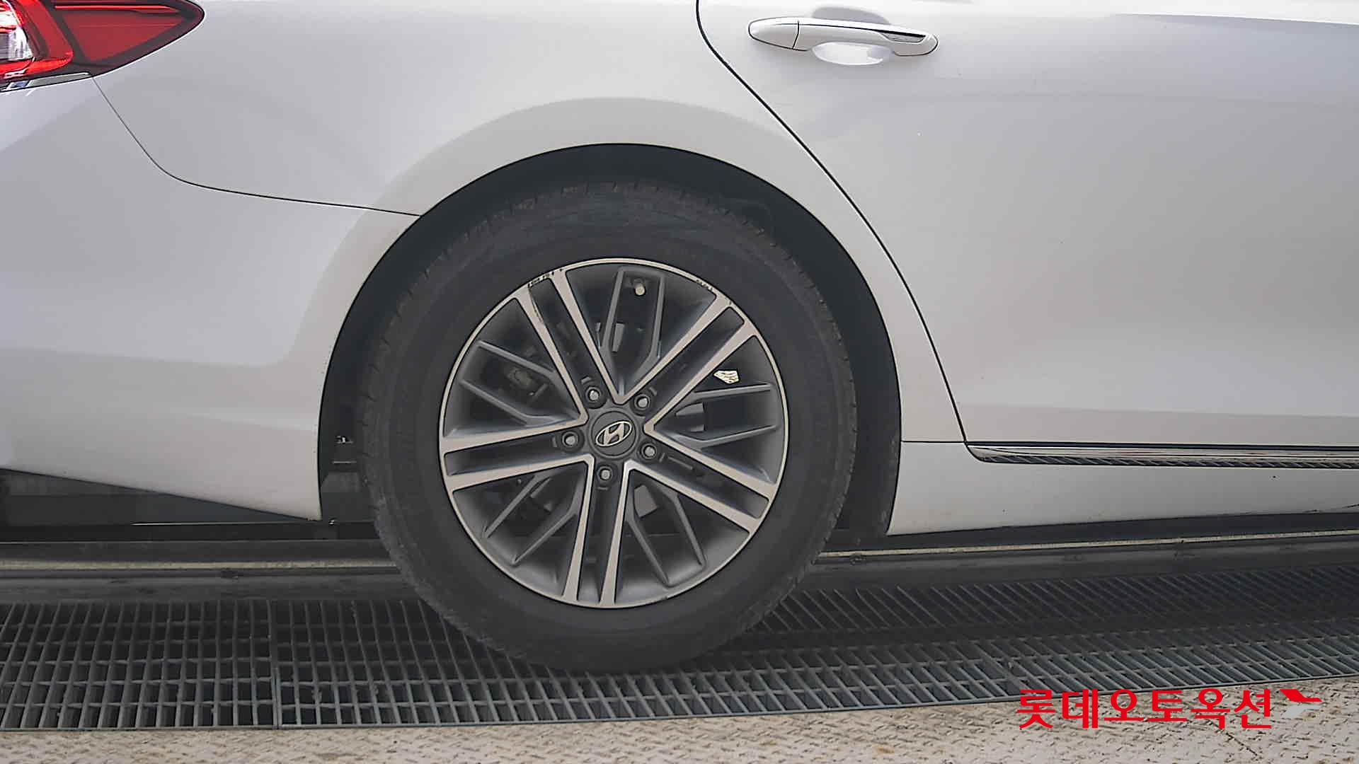2019 - hyundai grandeur