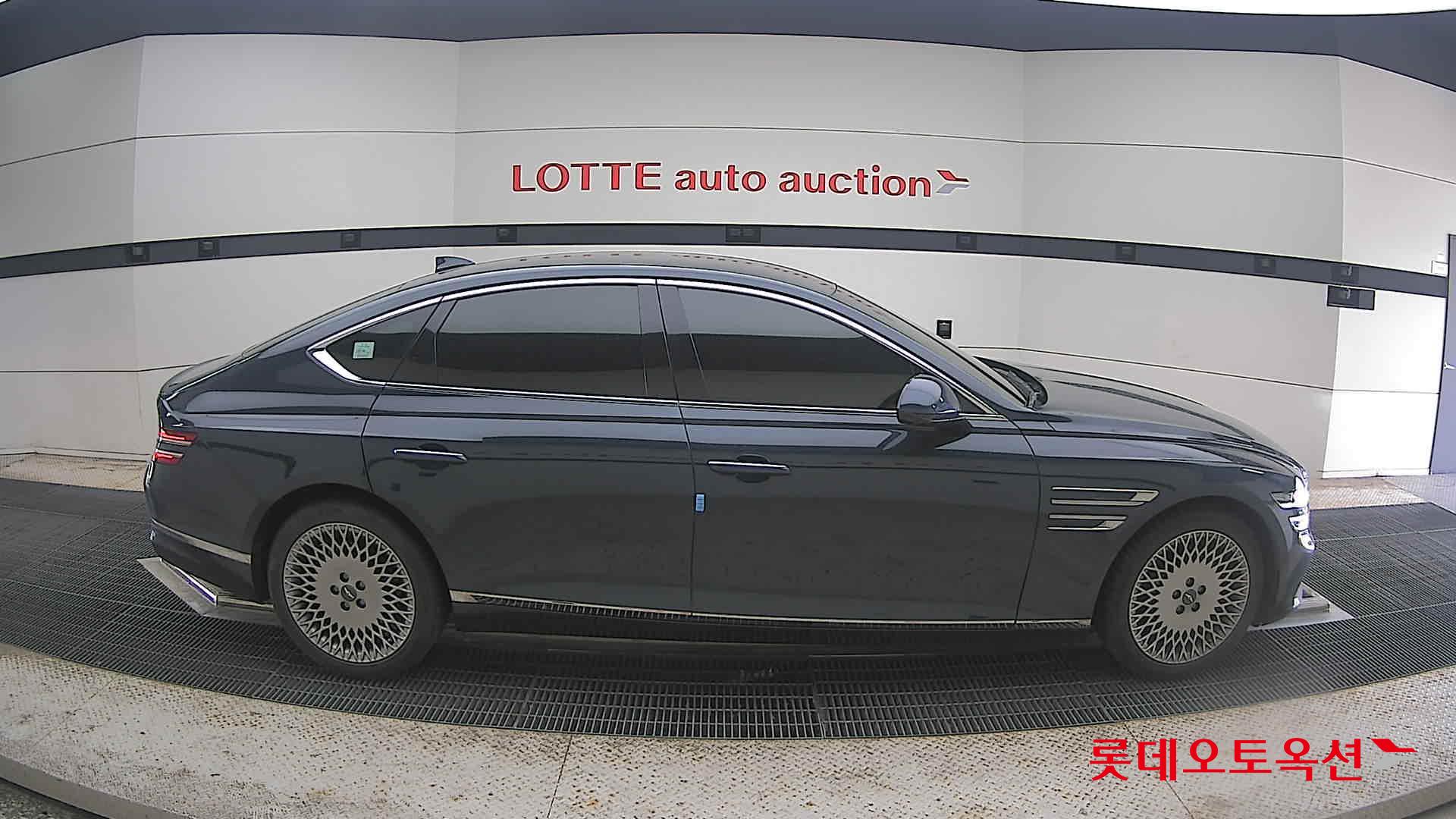 2022 - genesis g80