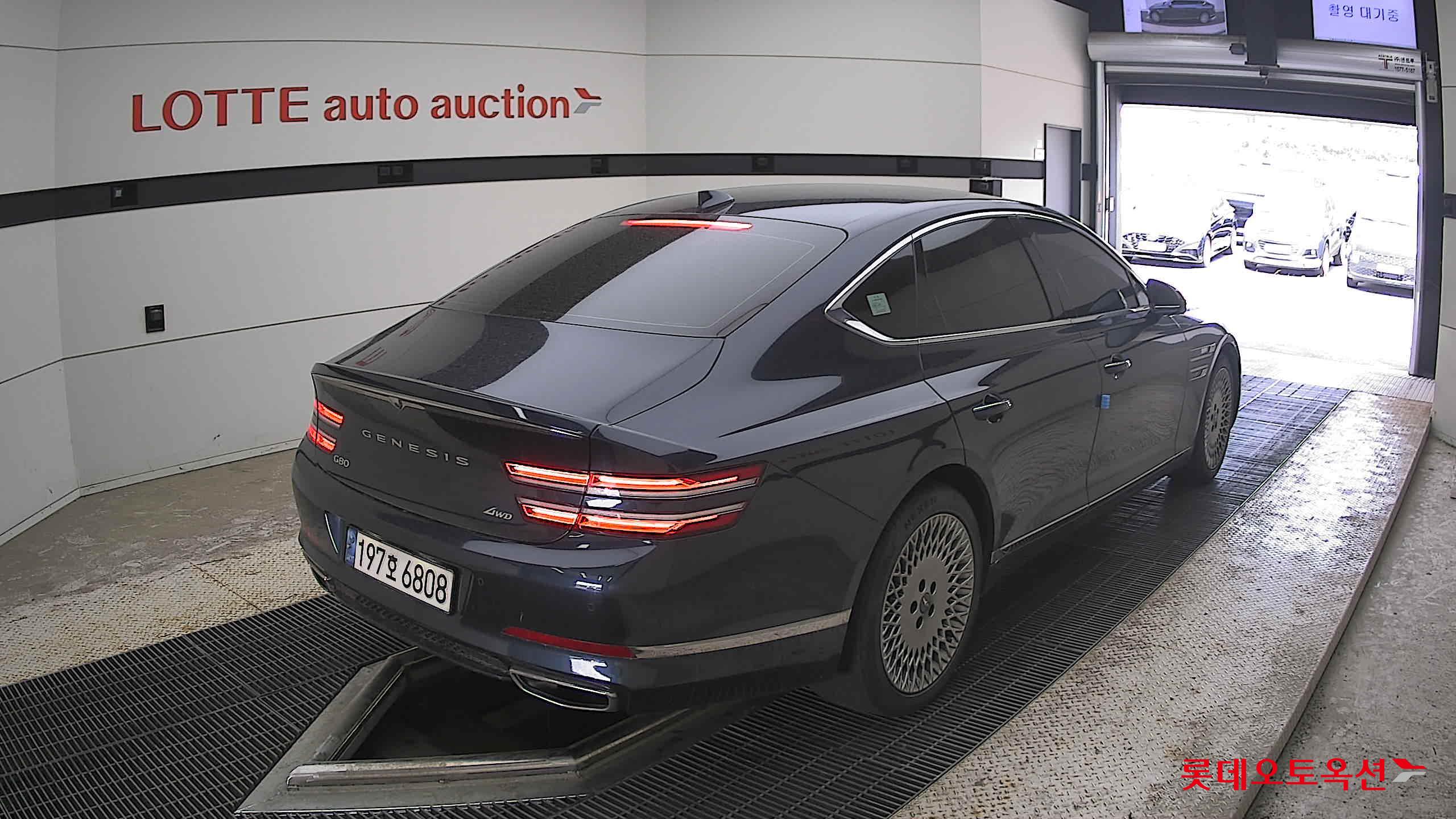 2022 - genesis g80