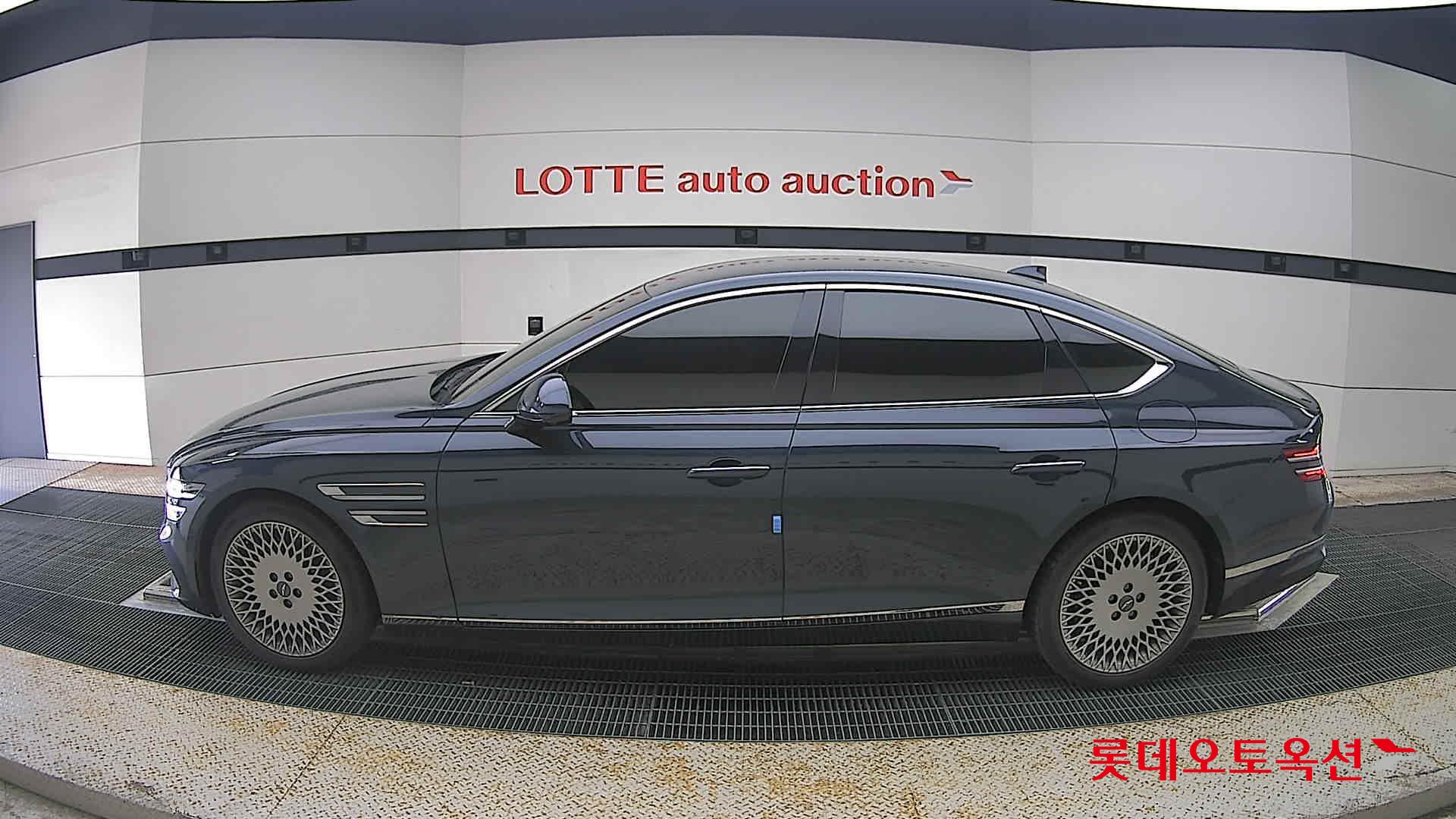 2022 - genesis g80