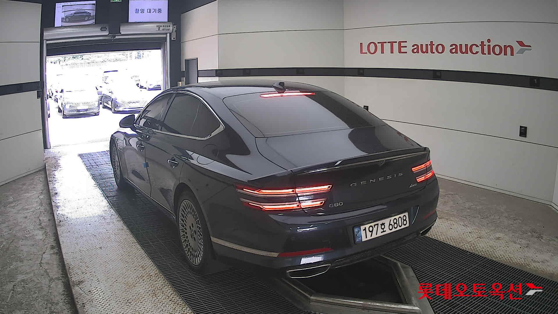 2022 - genesis g80