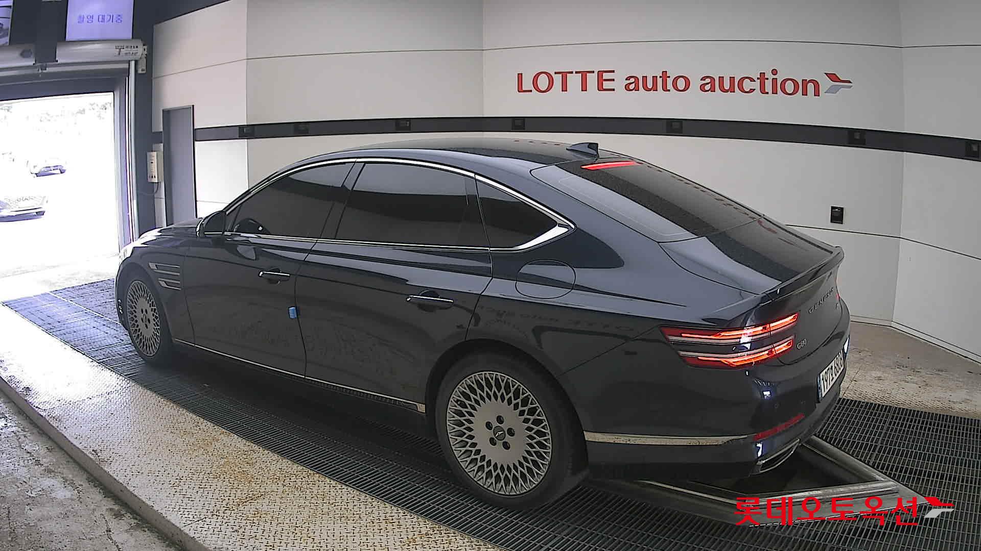 2022 - genesis g80