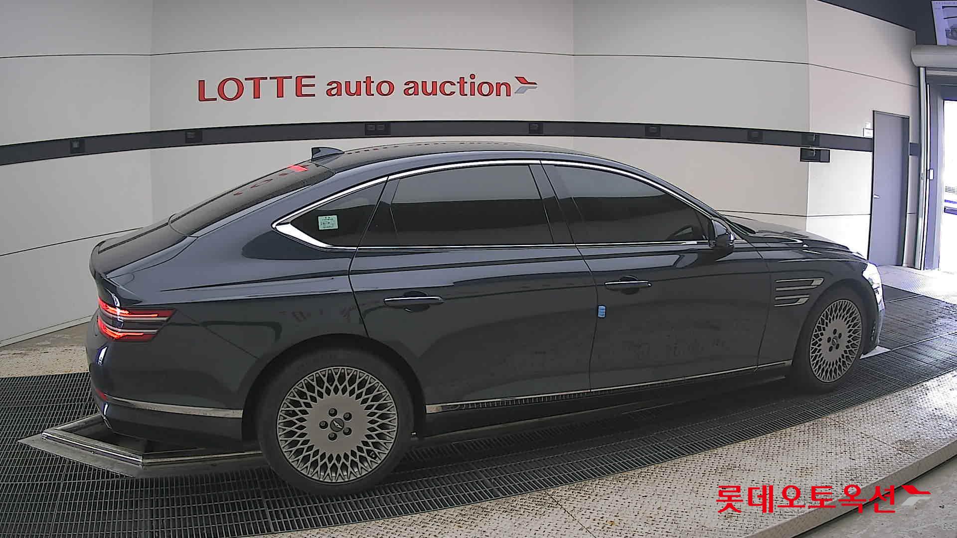 2022 - genesis g80