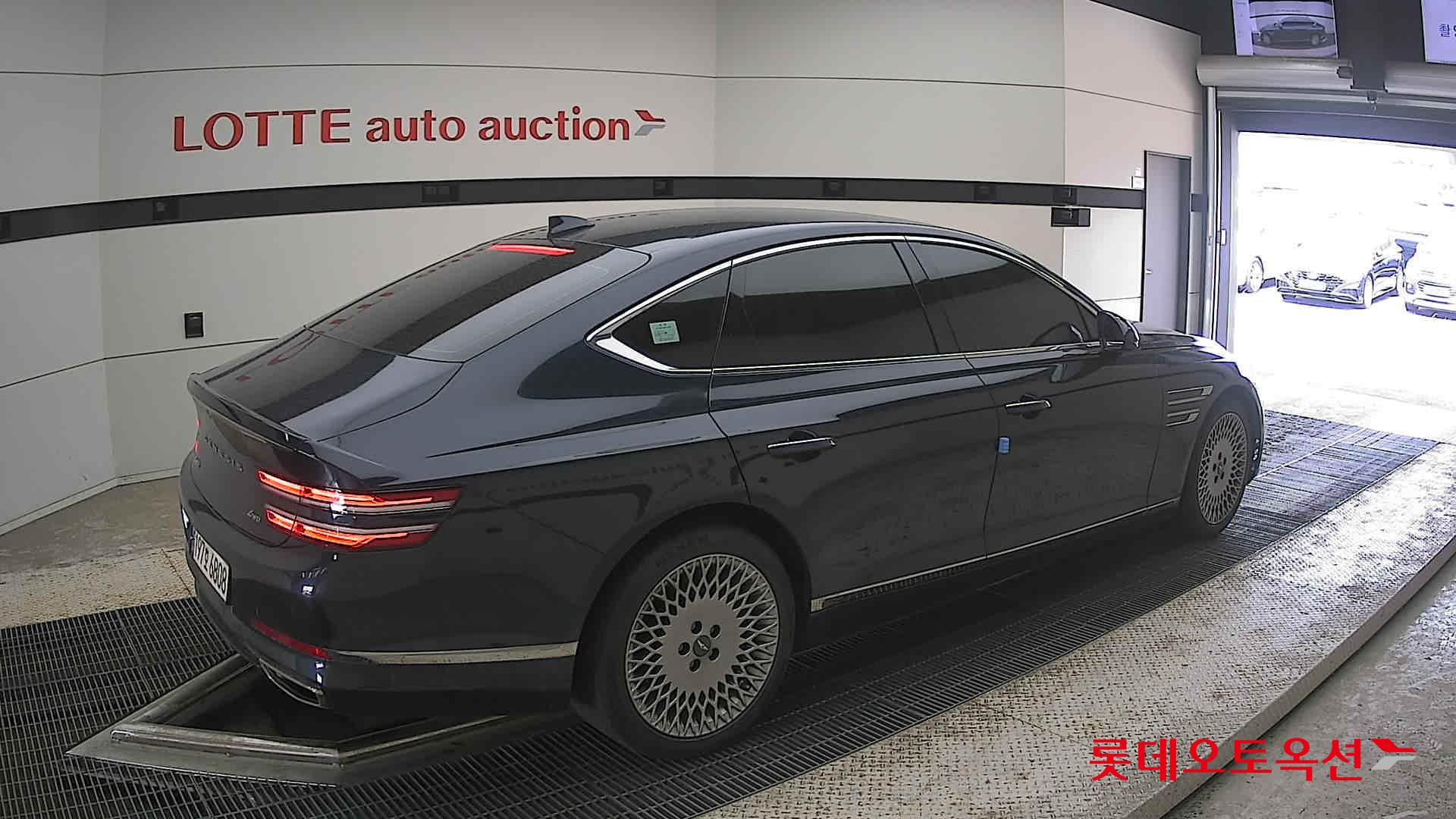 2022 - genesis g80