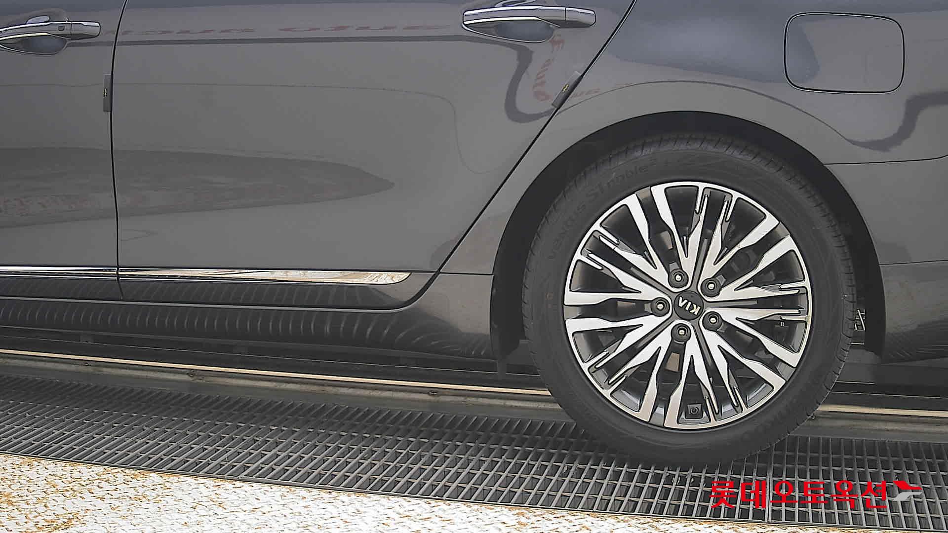 2020 - kia k7
