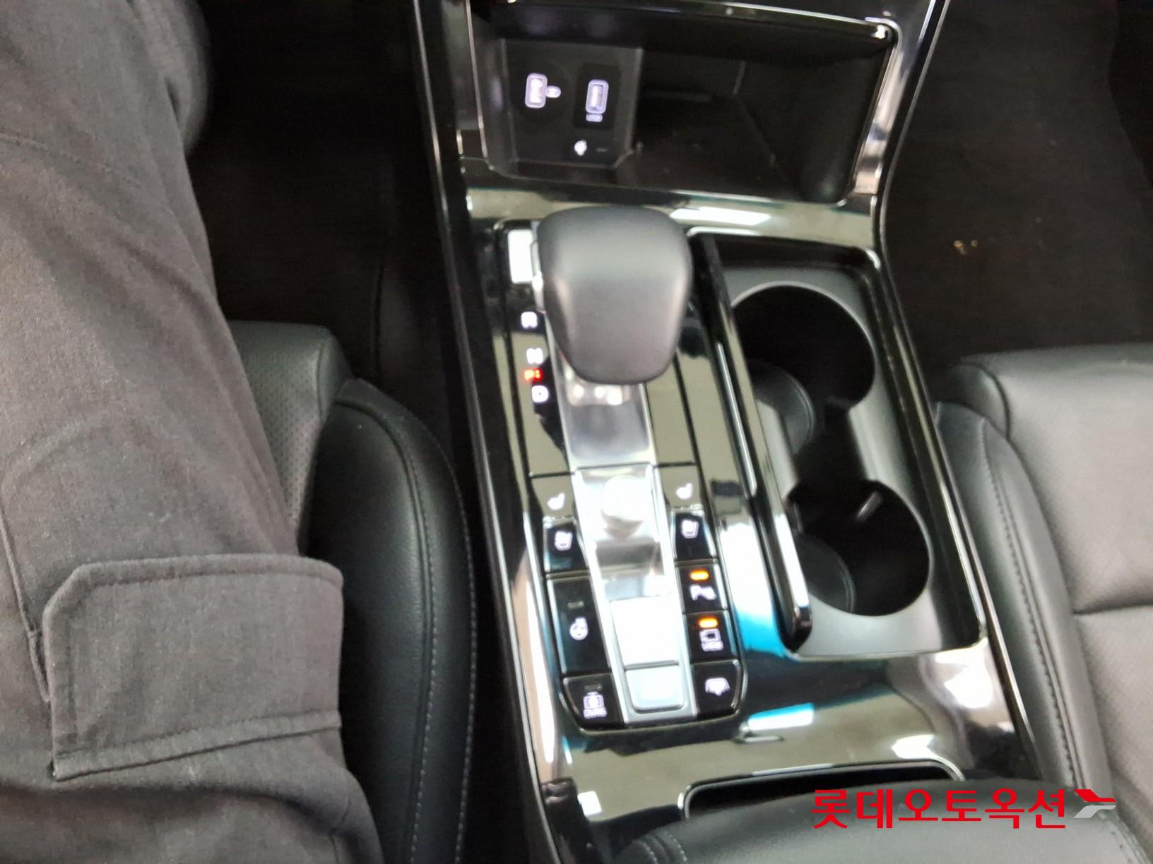 2020 - kia k7