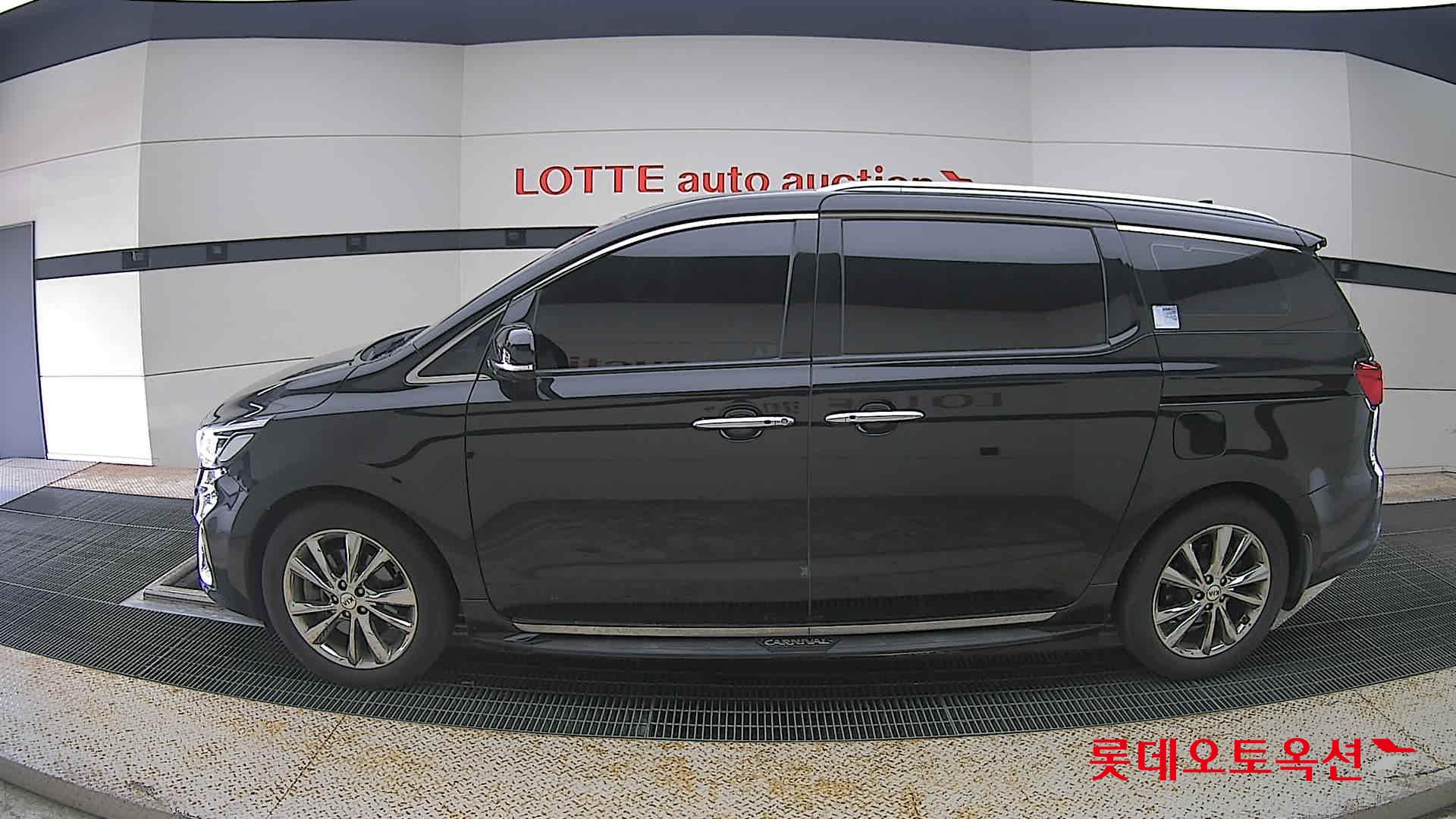 2020 - kia carnival