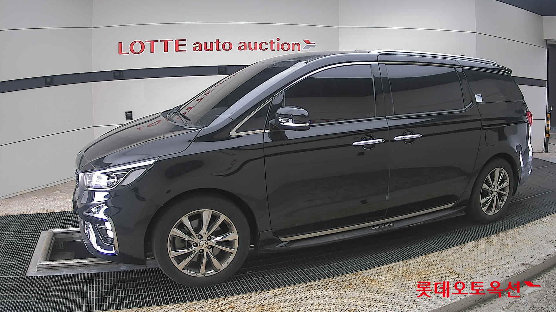 2020 - kia carnival