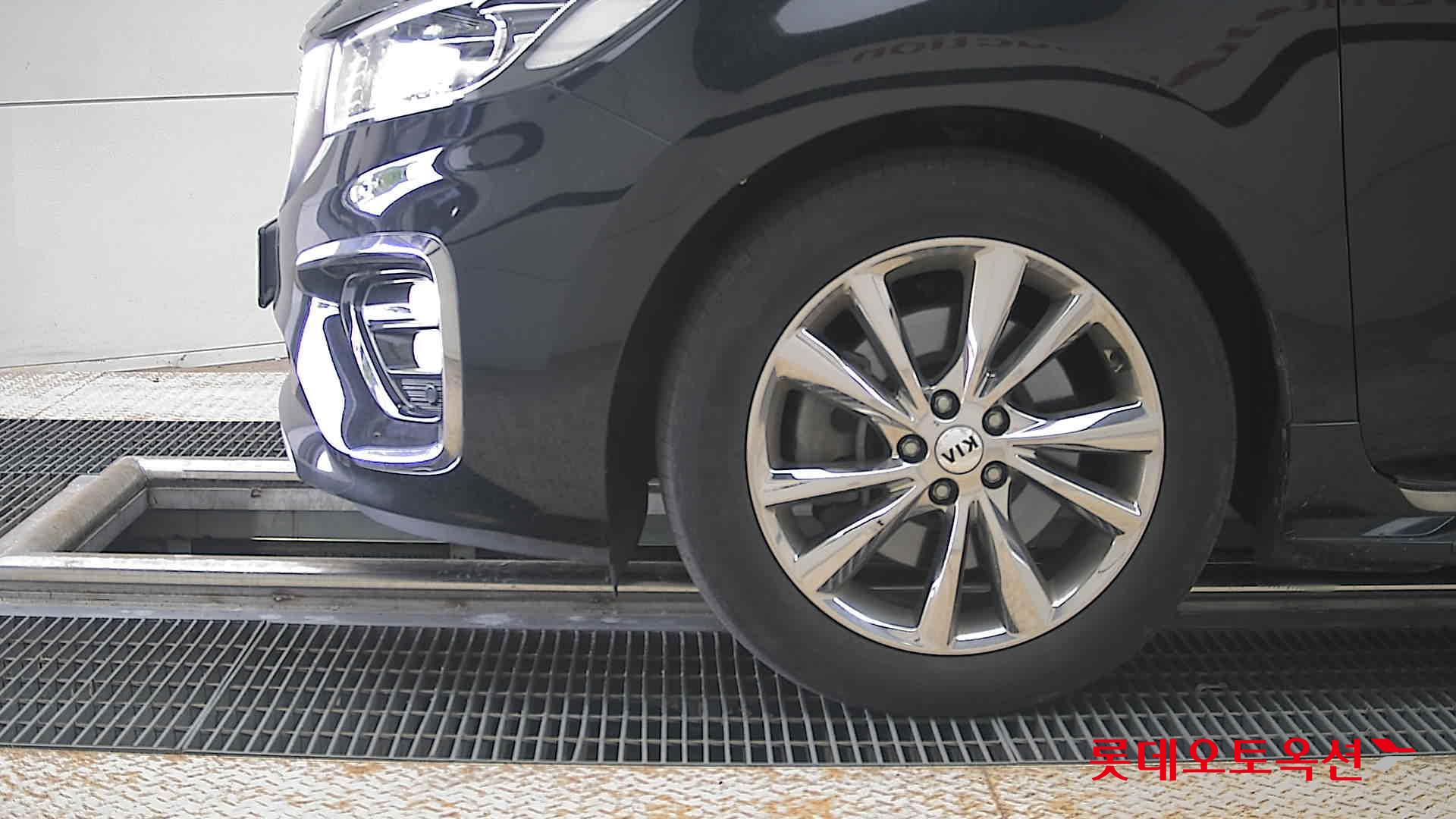 2020 - kia carnival