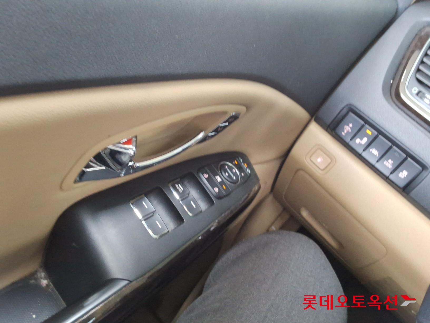 2020 - kia carnival