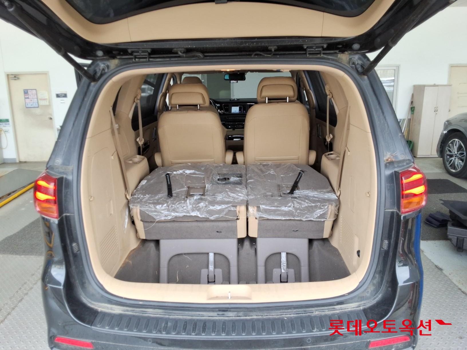 2020 - kia carnival