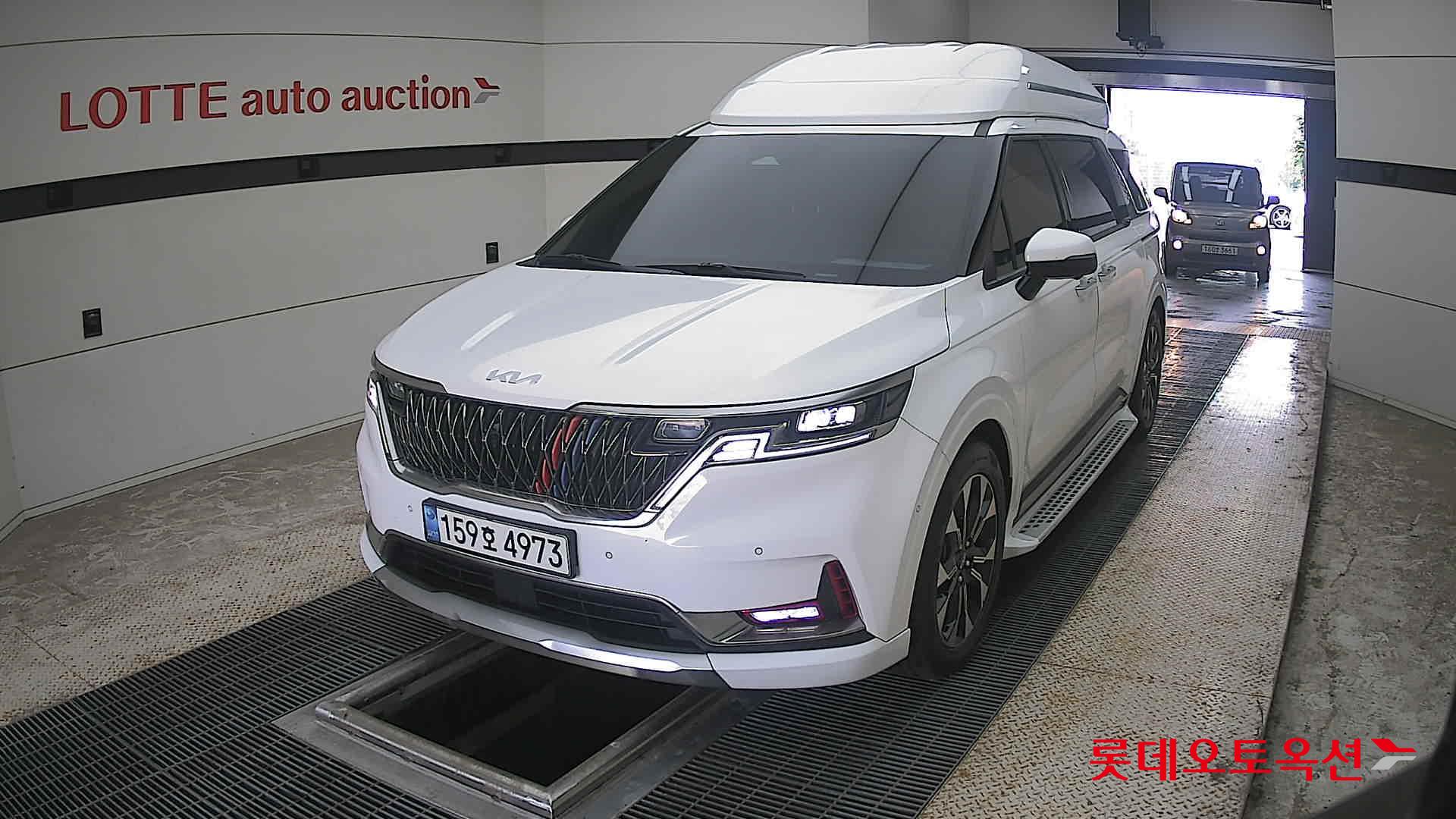 2023 - kia carnival