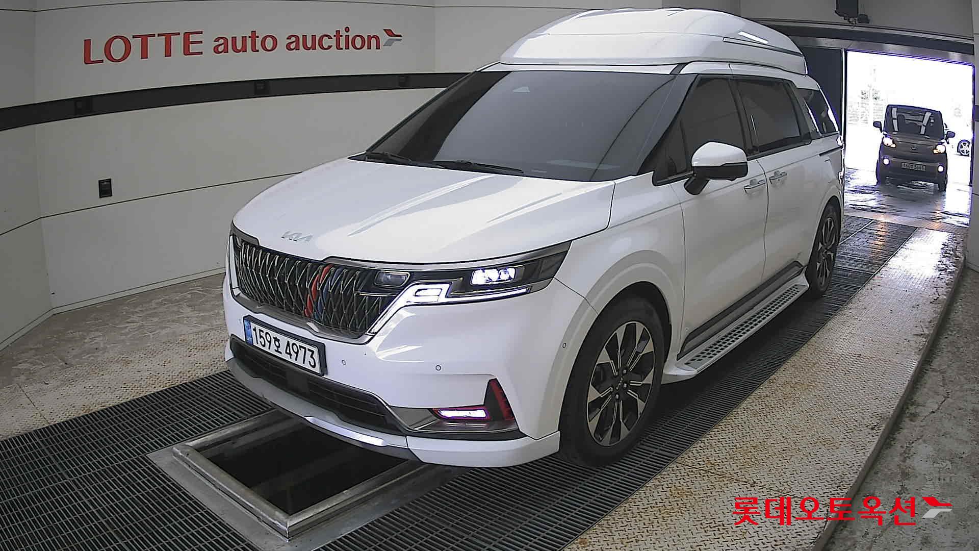 2023 - kia carnival