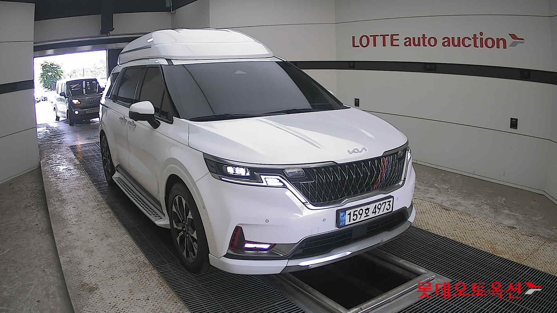 2023 - kia carnival