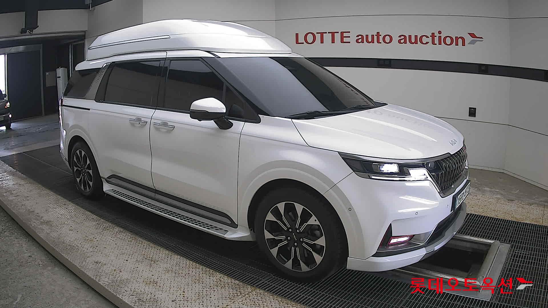 2023 - kia carnival