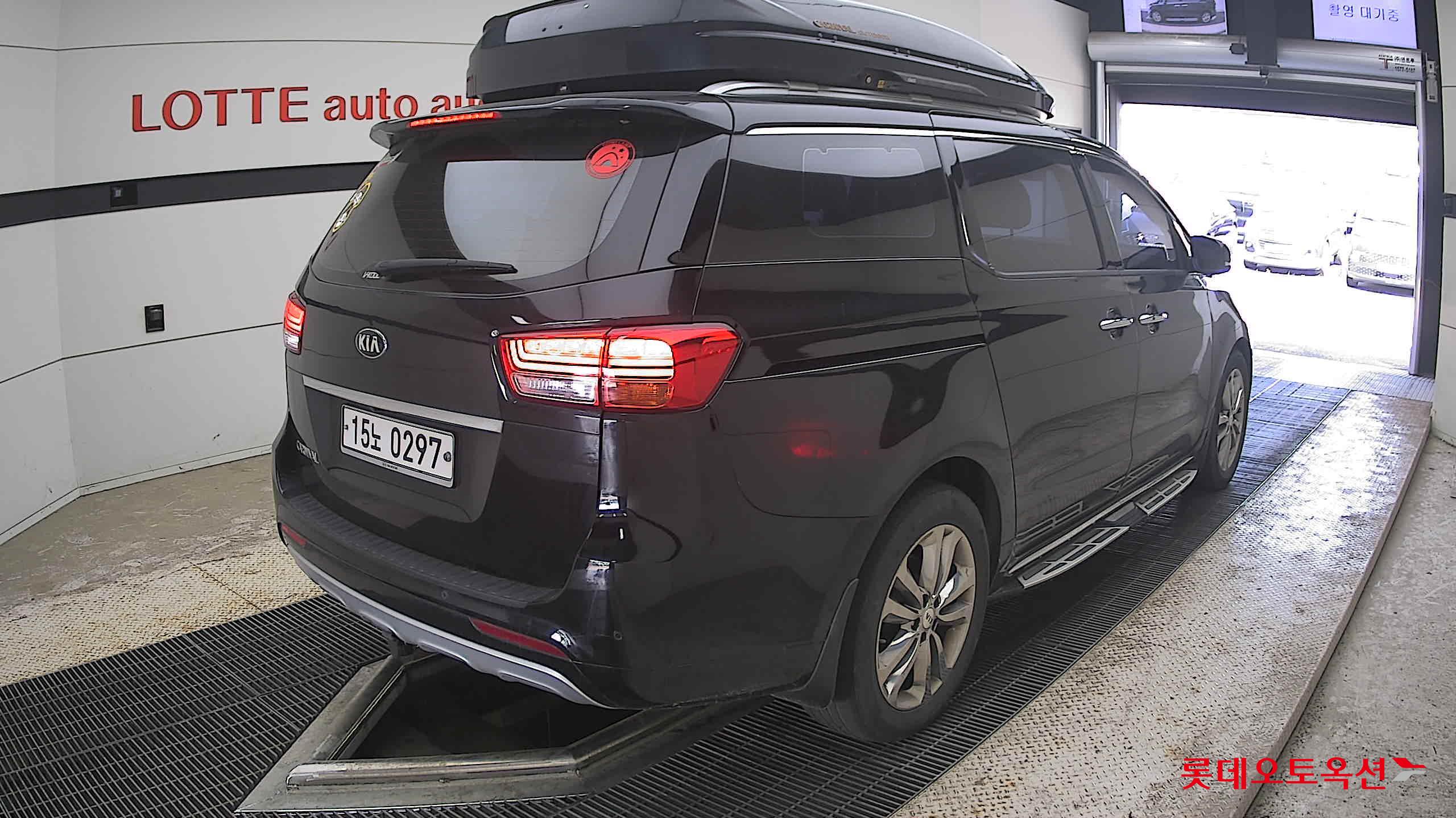2017 - kia carnival