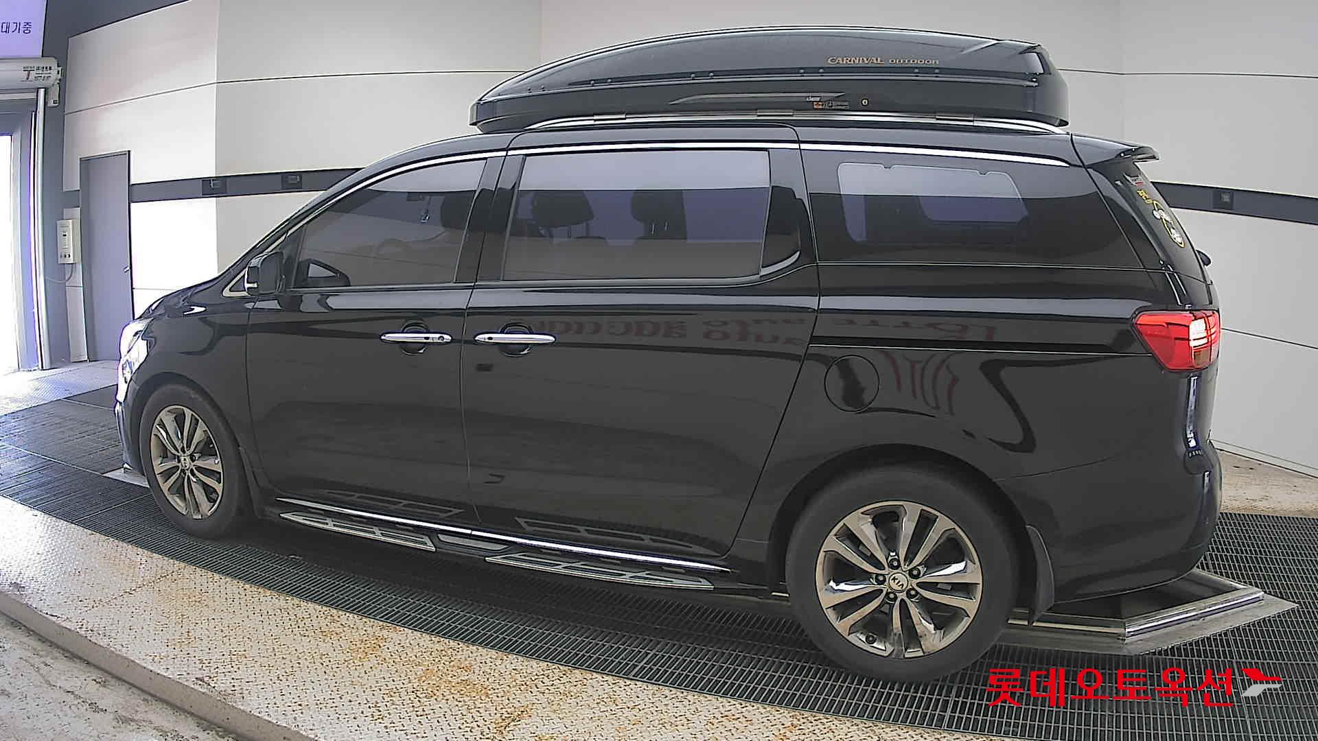 2017 - kia carnival