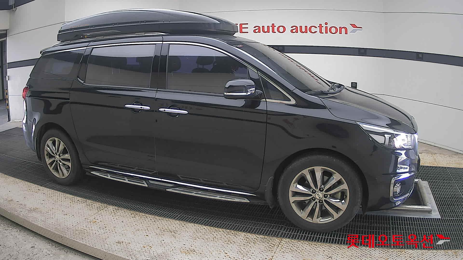 2017 - kia carnival