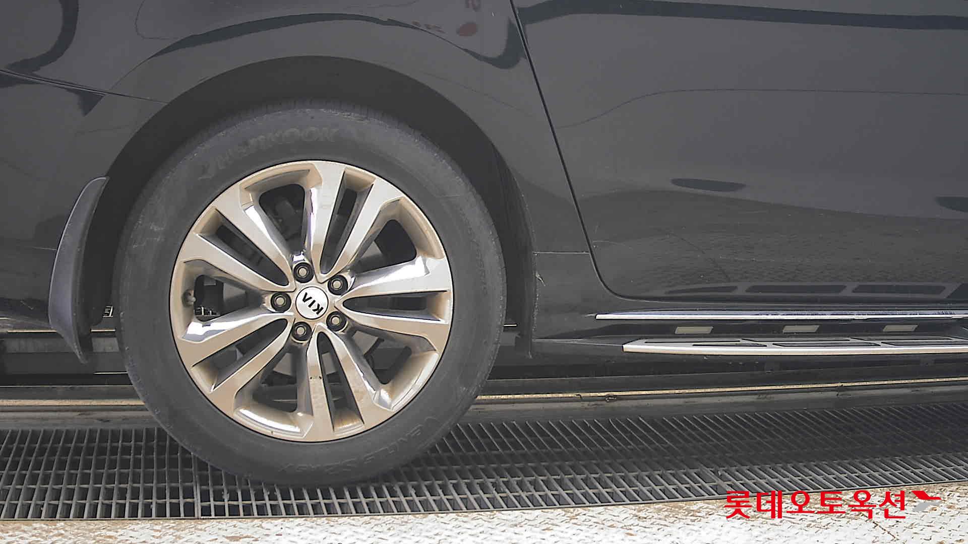 2017 - kia carnival